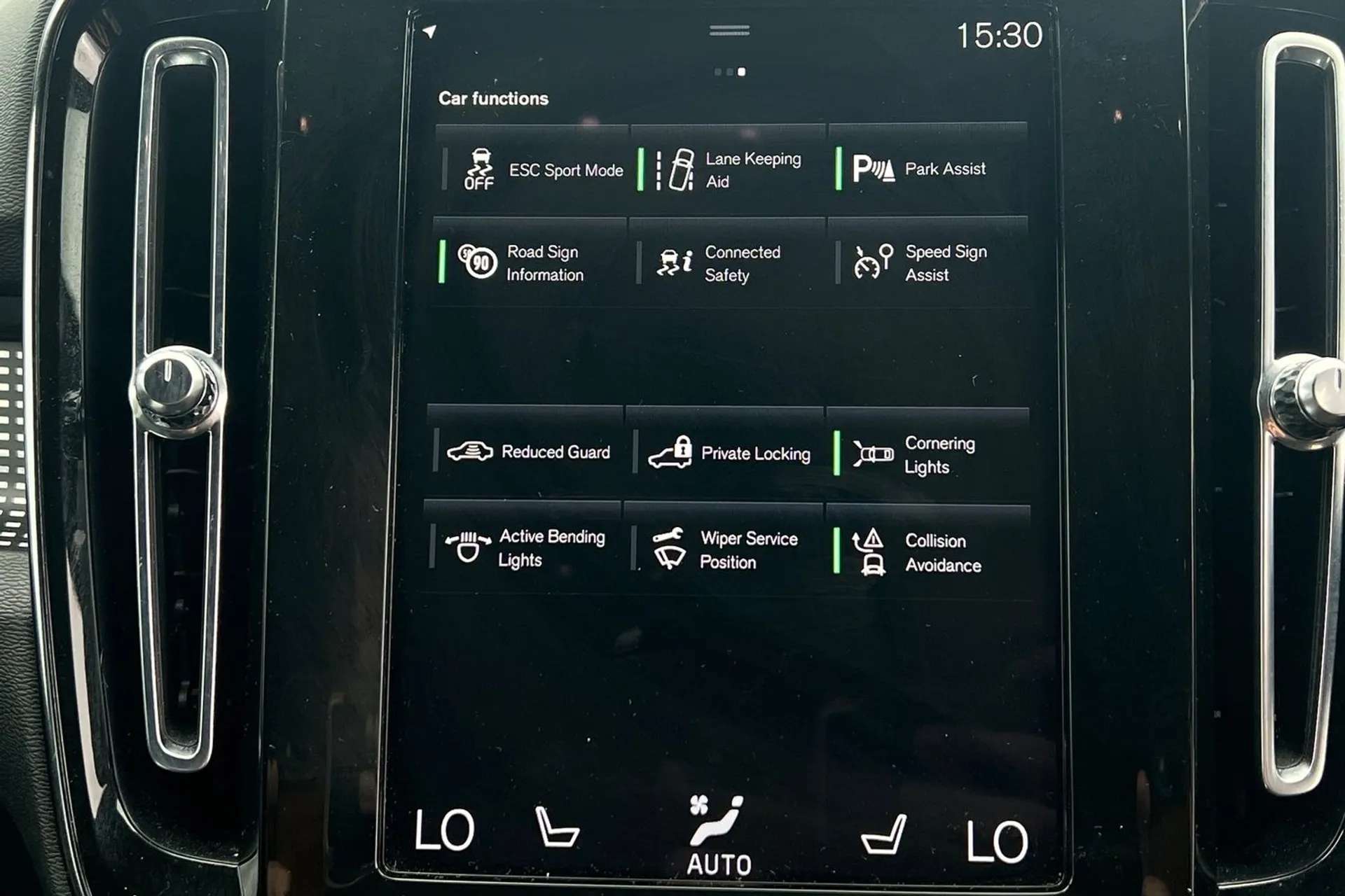 2021 VOLVO XC40 2021 VOLVO XC40