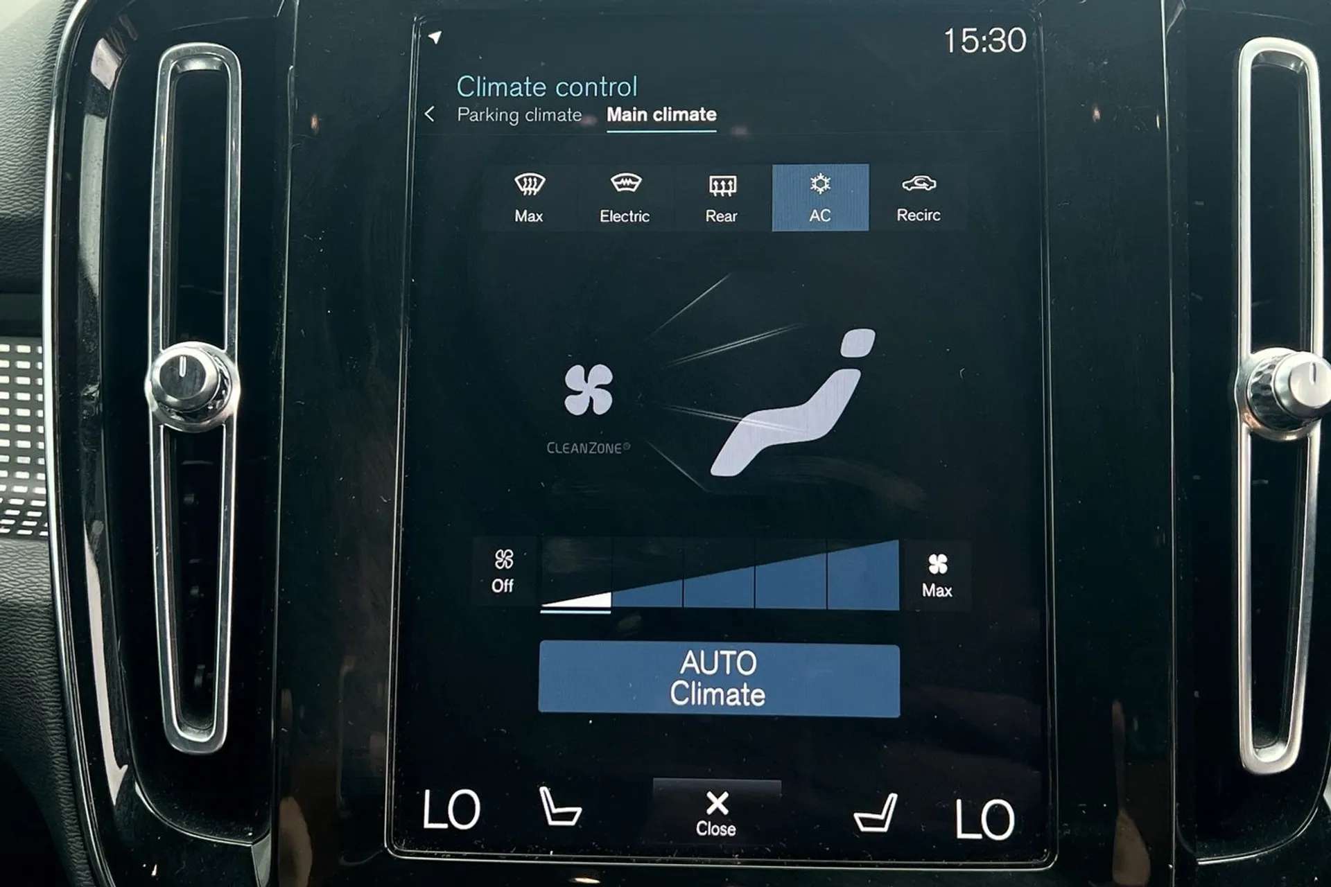2021 VOLVO XC40 2021 VOLVO XC40