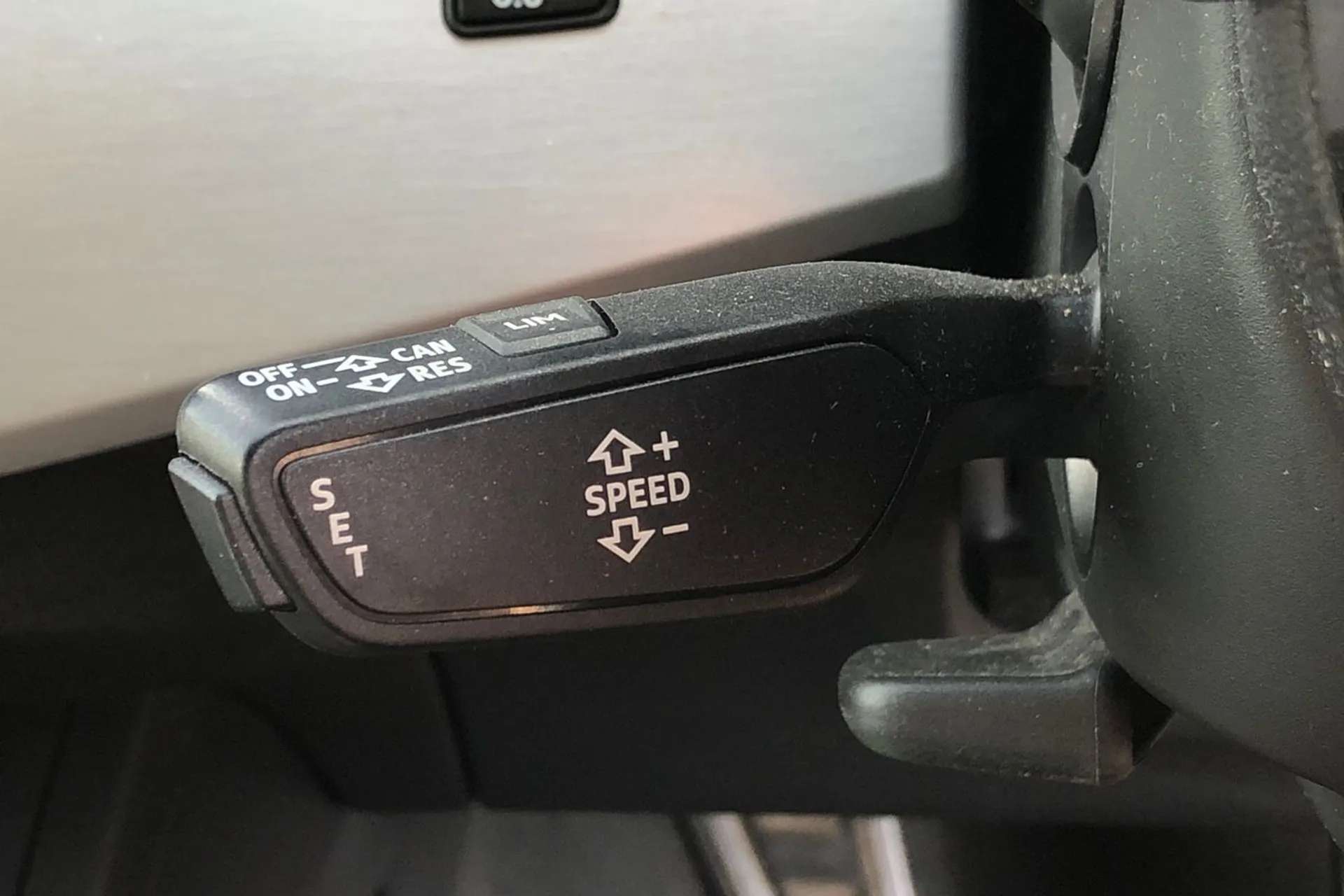 2017 AUDI A4 2017 AUDI A4