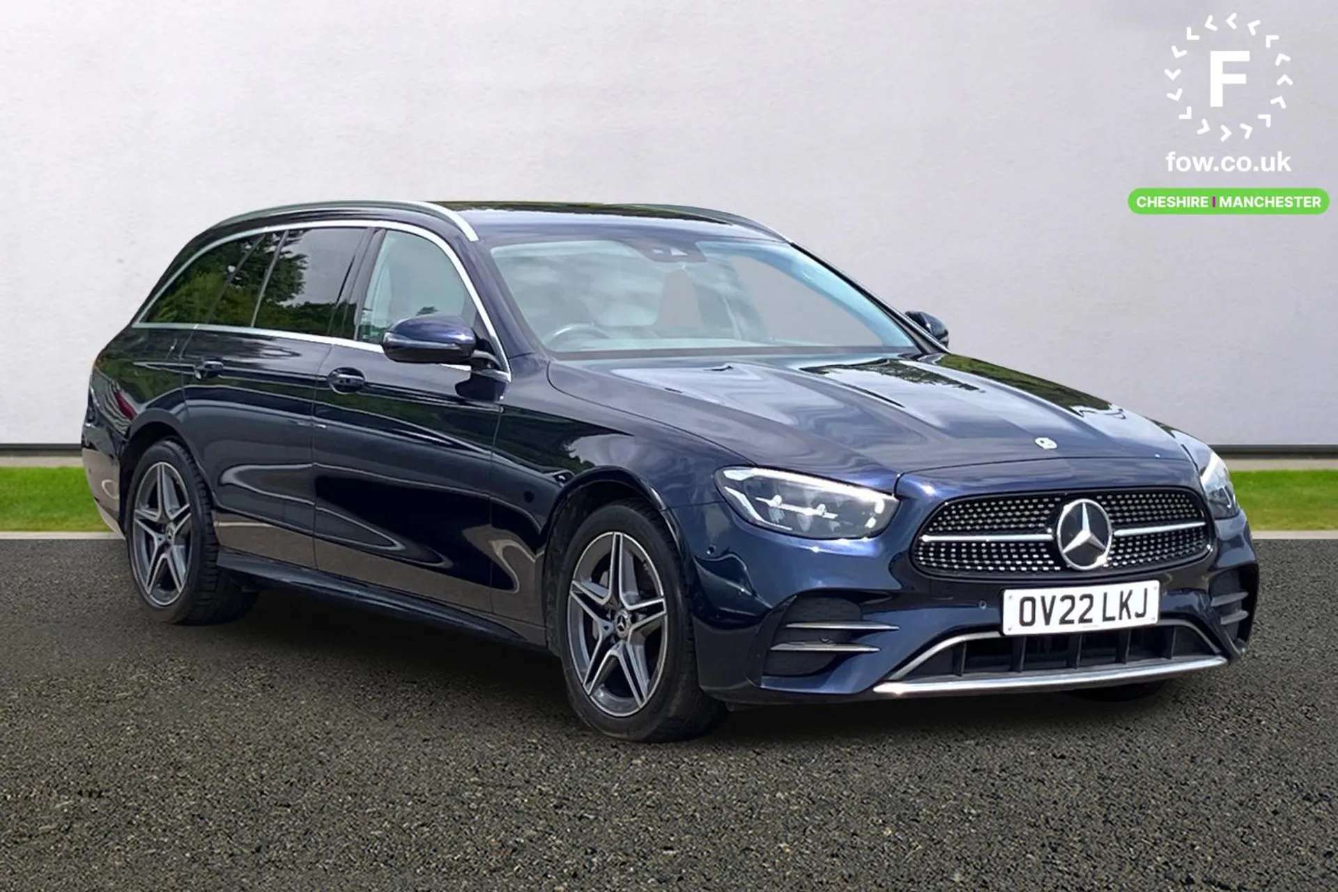 A 2022 MERCEDES-BENZ E CLASS E300de AMG Line 5dr 9G-Tronic [ Easy-pack tailgate - Powered opening/closing automatically , Wireless charging , Parking package with reversing camera A 2022 MERCEDES-BENZ E CLASS E300de AMG Line 5dr 9G-Tronic [ Easy-pack tailgate - Powered opening/closing automatically , Wireless charging , Parking package with reversing camera