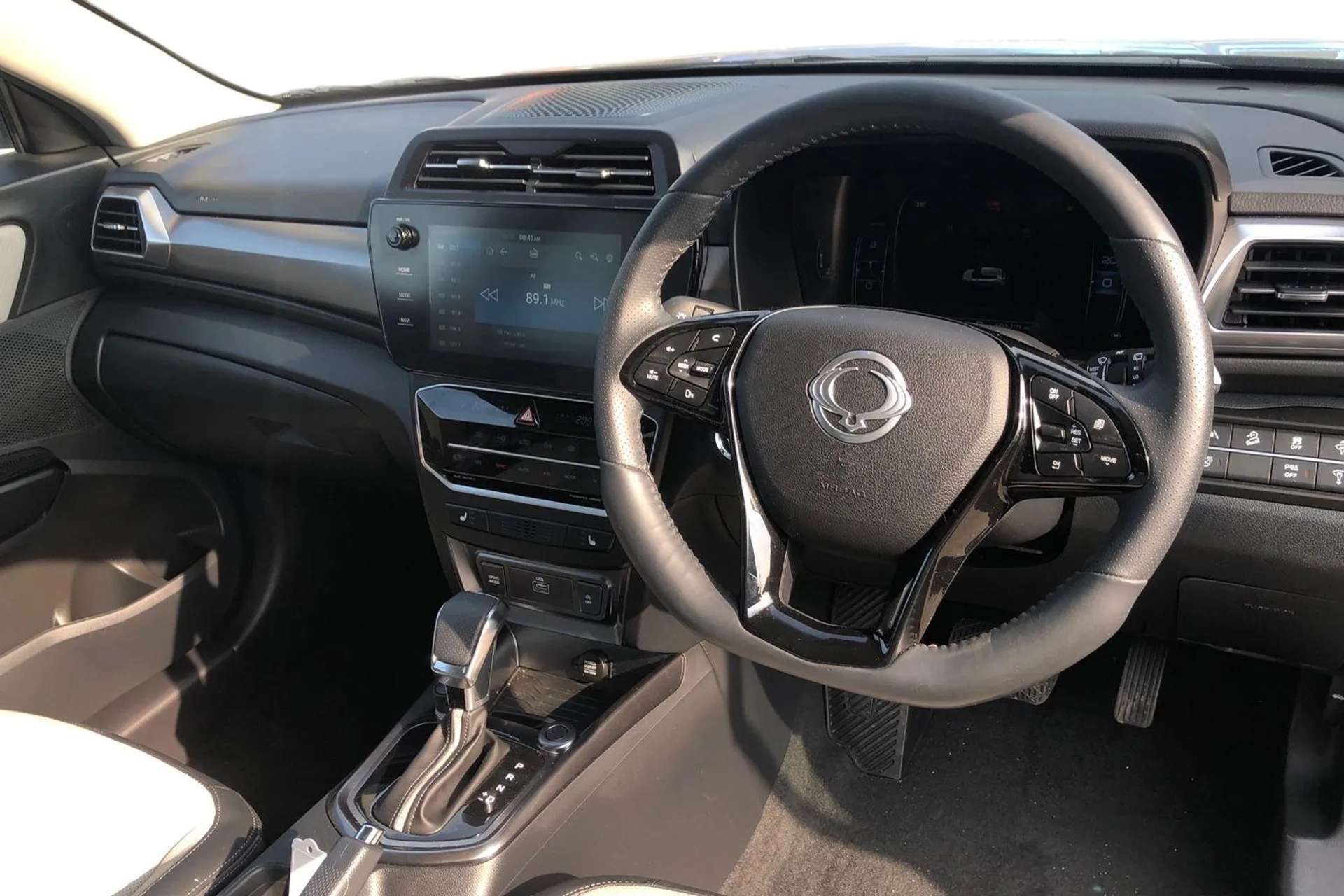 A 2023 SSANGYONG TIVOLI 1.5P Ultimate Auto 5dr [ Rear view camera , Front and rear parking sensors , 18" diamond cut gun metal alloy wheels , Heated front seats , Heated stee A 2023 SSANGYONG TIVOLI 1.5P Ultimate Auto 5dr [ Rear view camera , Front and rear parking sensors , 18" diamond cut gun metal alloy wheels , Heated front seats , Heated stee