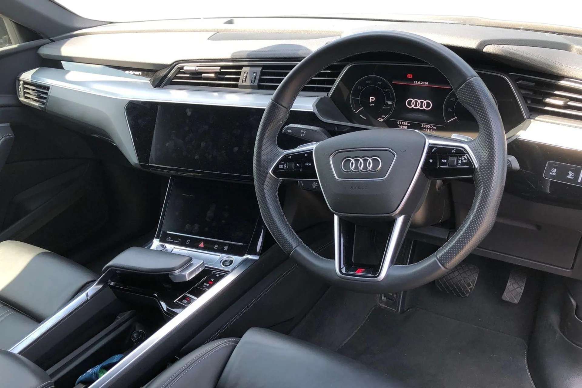 2022 AUDI E-TRON 2022 AUDI E-TRON