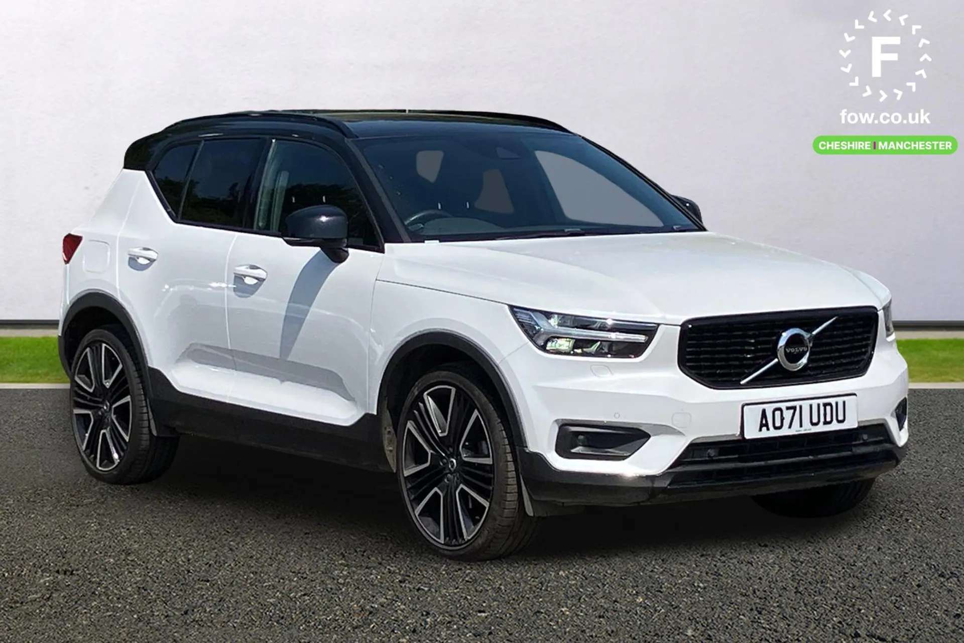 A 2021 VOLVO XC40 2.0 B4P R DESIGN Pro 5dr Auto [ Climate Pack, Versatility Pack, Smartphone Integration includes Apple CarPlay and Android Auto - with 2 Type A x USB H A 2021 VOLVO XC40 2.0 B4P R DESIGN Pro 5dr Auto [ Climate Pack, Versatility Pack, Smartphone Integration includes Apple CarPlay and Android Auto - with 2 Type A x USB H