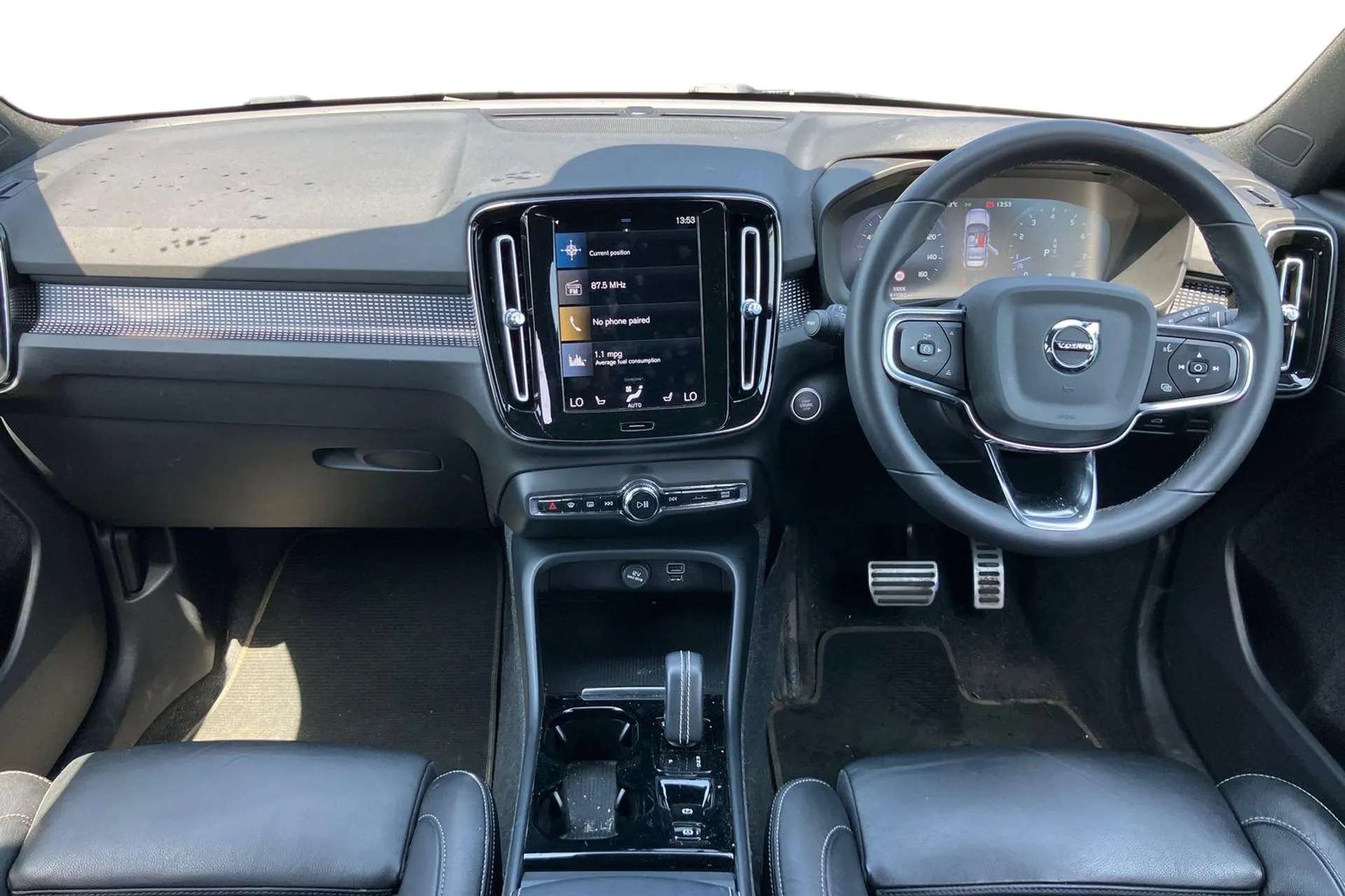 A 2021 VOLVO XC40 2.0 B4P R DESIGN Pro 5dr Auto [ Climate Pack, Versatility Pack, Smartphone Integration includes Apple CarPlay and Android Auto - with 2 Type A x USB H A 2021 VOLVO XC40 2.0 B4P R DESIGN Pro 5dr Auto [ Climate Pack, Versatility Pack, Smartphone Integration includes Apple CarPlay and Android Auto - with 2 Type A x USB H