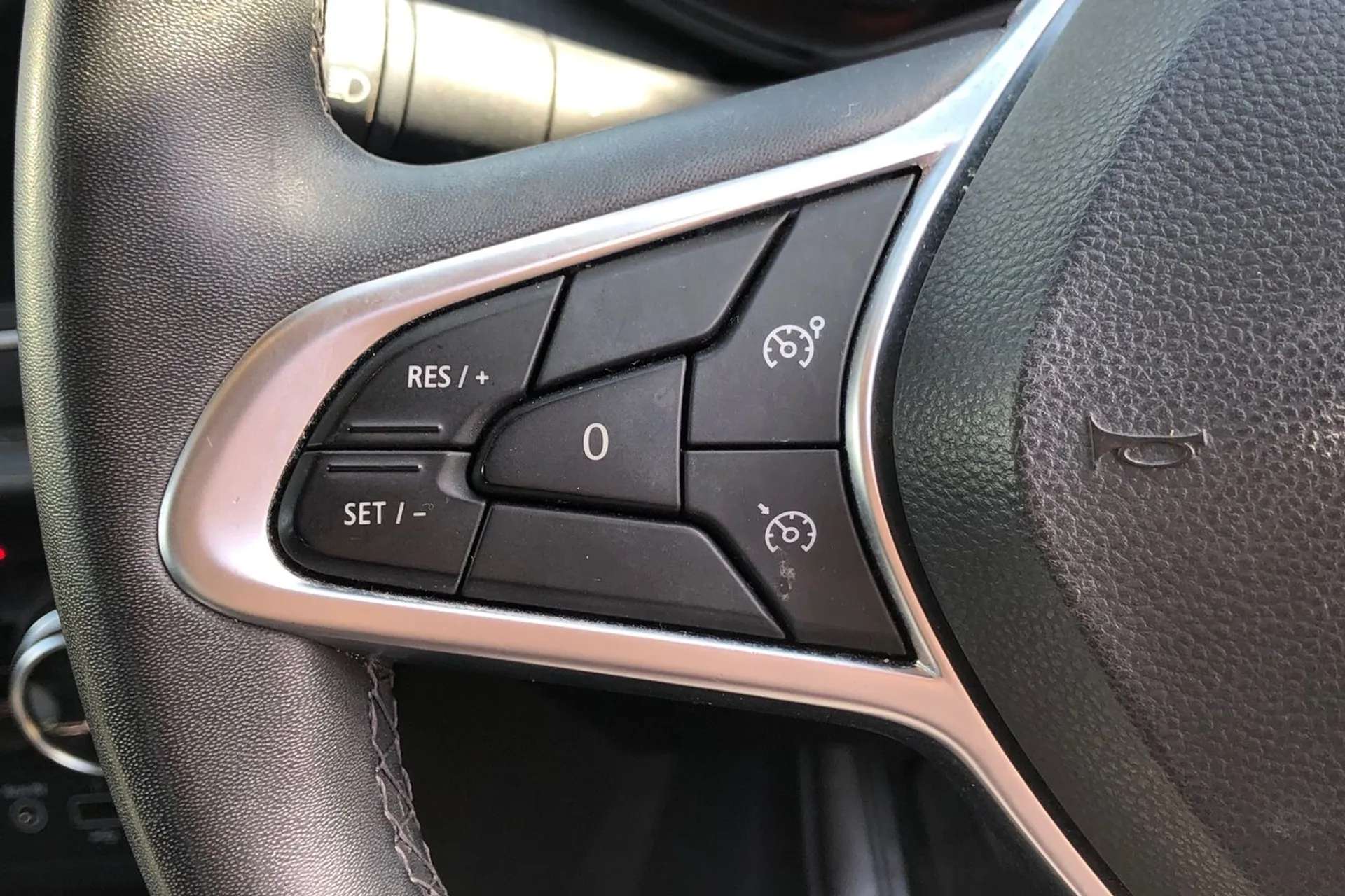 2022 RENAULT CLIO 2022 RENAULT CLIO