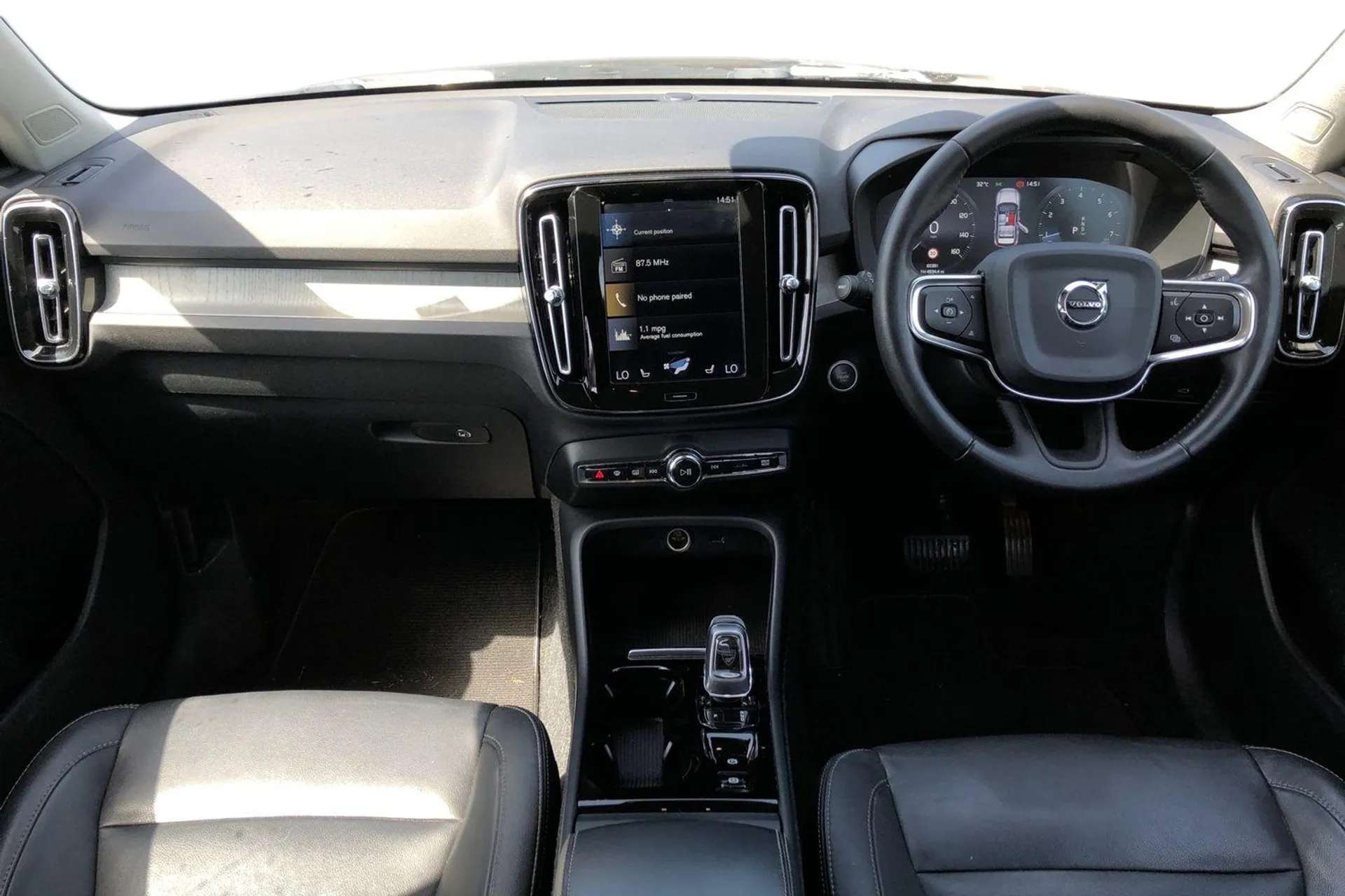 2020 VOLVO XC40 2020 VOLVO XC40