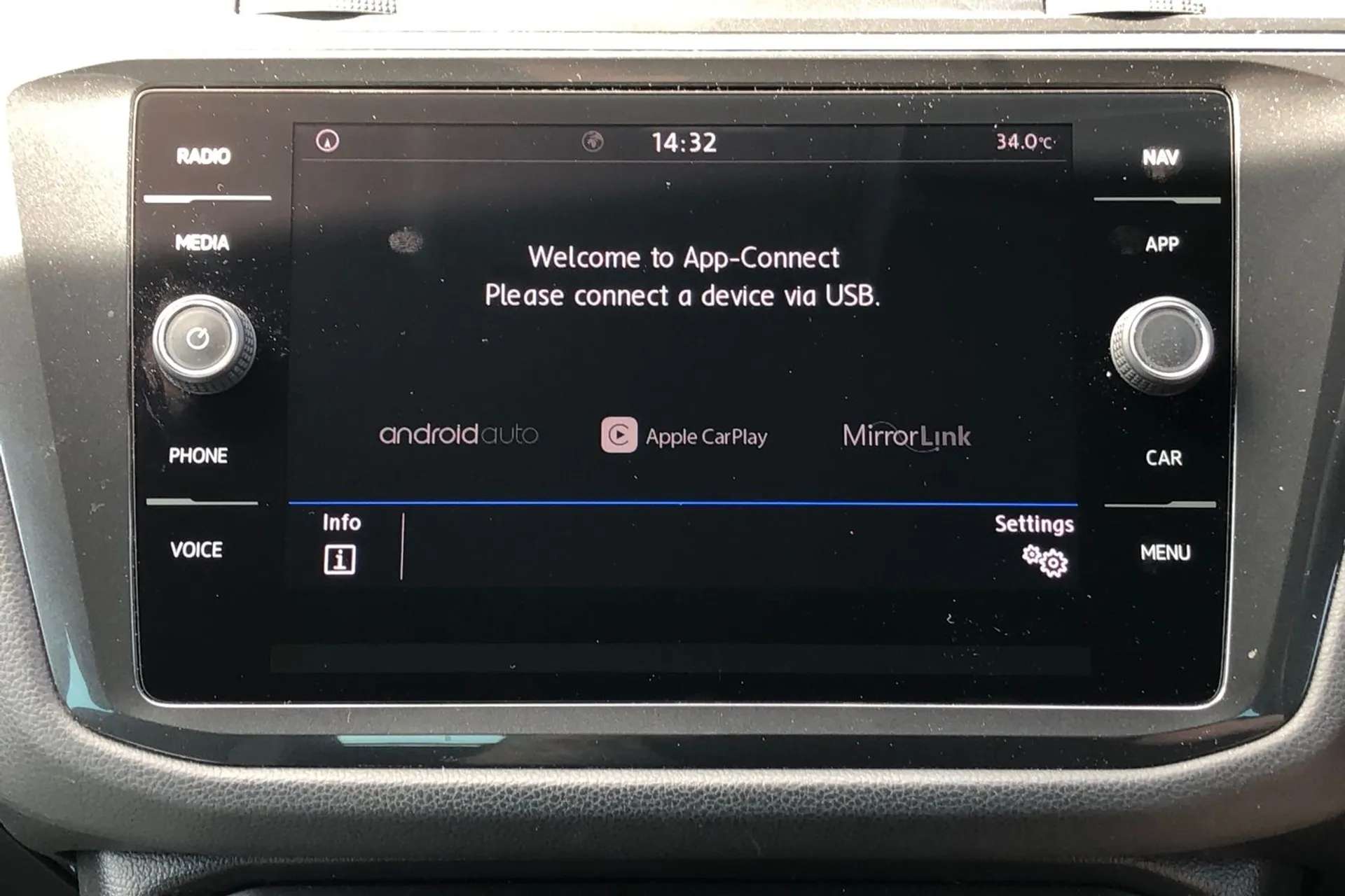 2018 VOLKSWAGEN TIGUAN 2018 VOLKSWAGEN TIGUAN