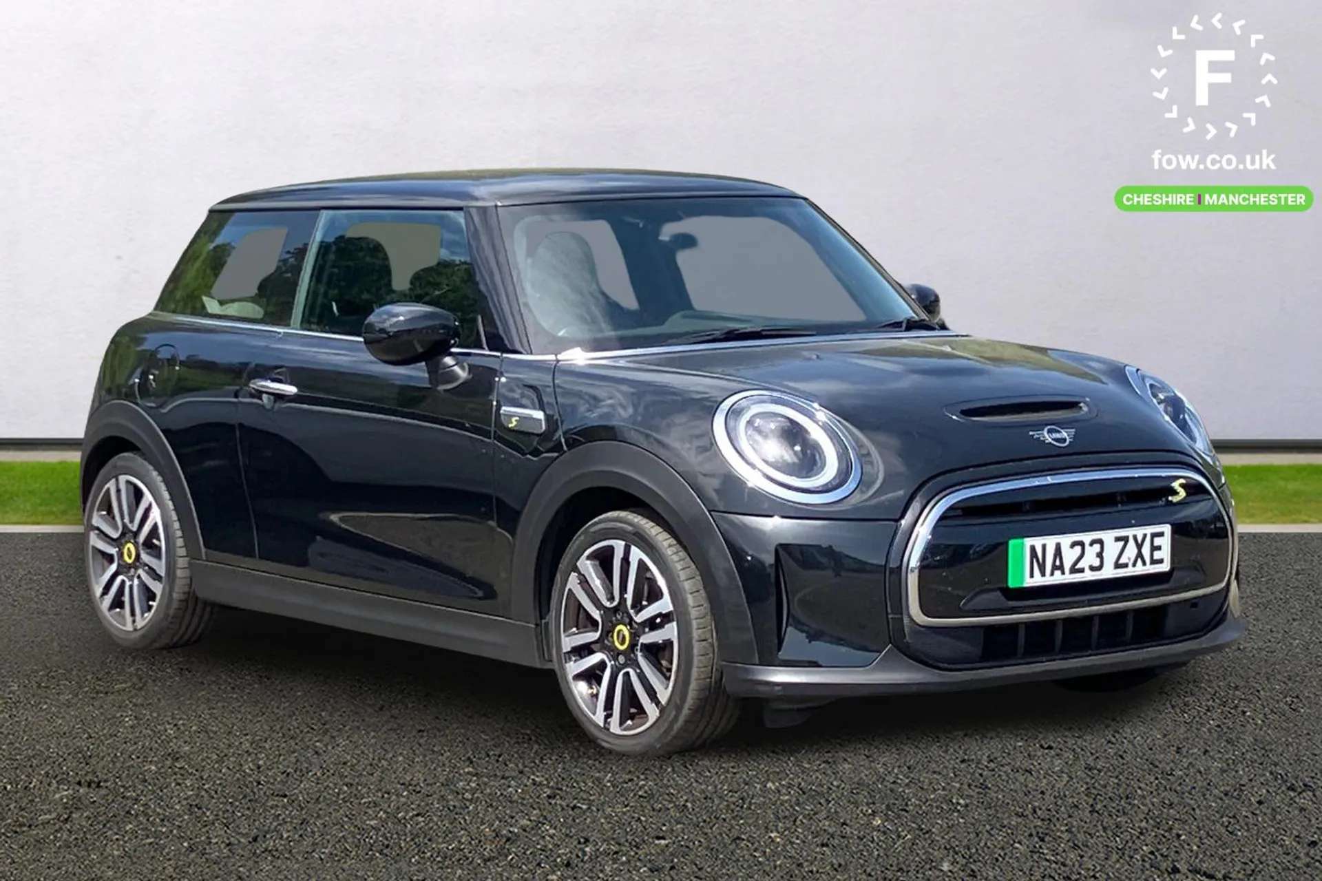 A 2023 MINI HATCH 135kW Cooper S Level 2 33kWh 3dr Auto [ Rear view camera , Compatible mobile phone bluetooth with audio streaming , Rear park distance control , Inter A 2023 MINI HATCH 135kW Cooper S Level 2 33kWh 3dr Auto [ Rear view camera , Compatible mobile phone bluetooth with audio streaming , Rear park distance control , Inter