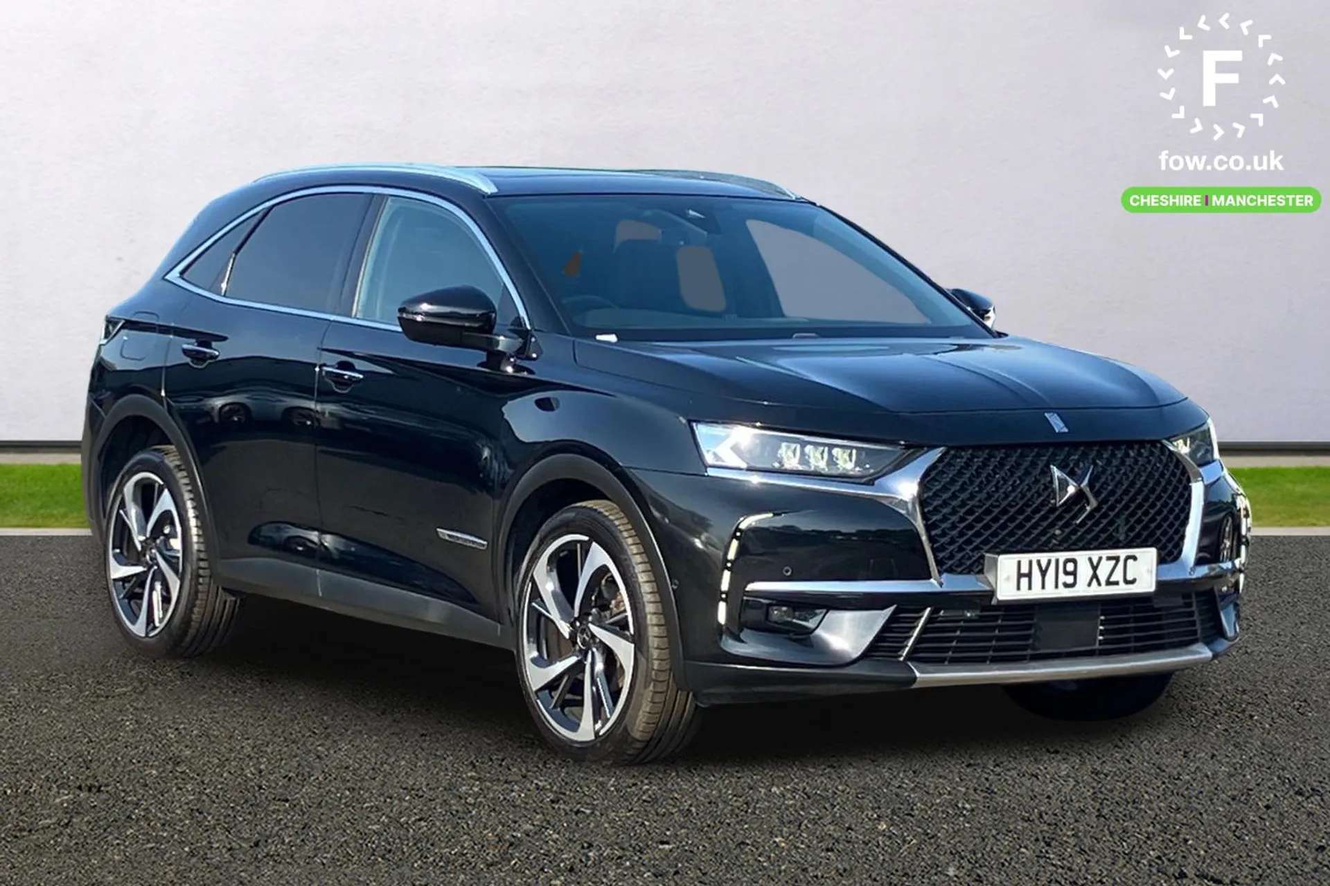 A 2019 DS DS7 CROSSBACK 1.6 PureTech Ultra Prestige 5dr EAT8 [Front & Rear parking sensors, Wireless charging for smartphone, 12.3" digital instrument cluster display, Massag A 2019 DS DS7 CROSSBACK 1.6 PureTech Ultra Prestige 5dr EAT8 [Front & Rear parking sensors, Wireless charging for smartphone, 12.3" digital instrument cluster display, Massag