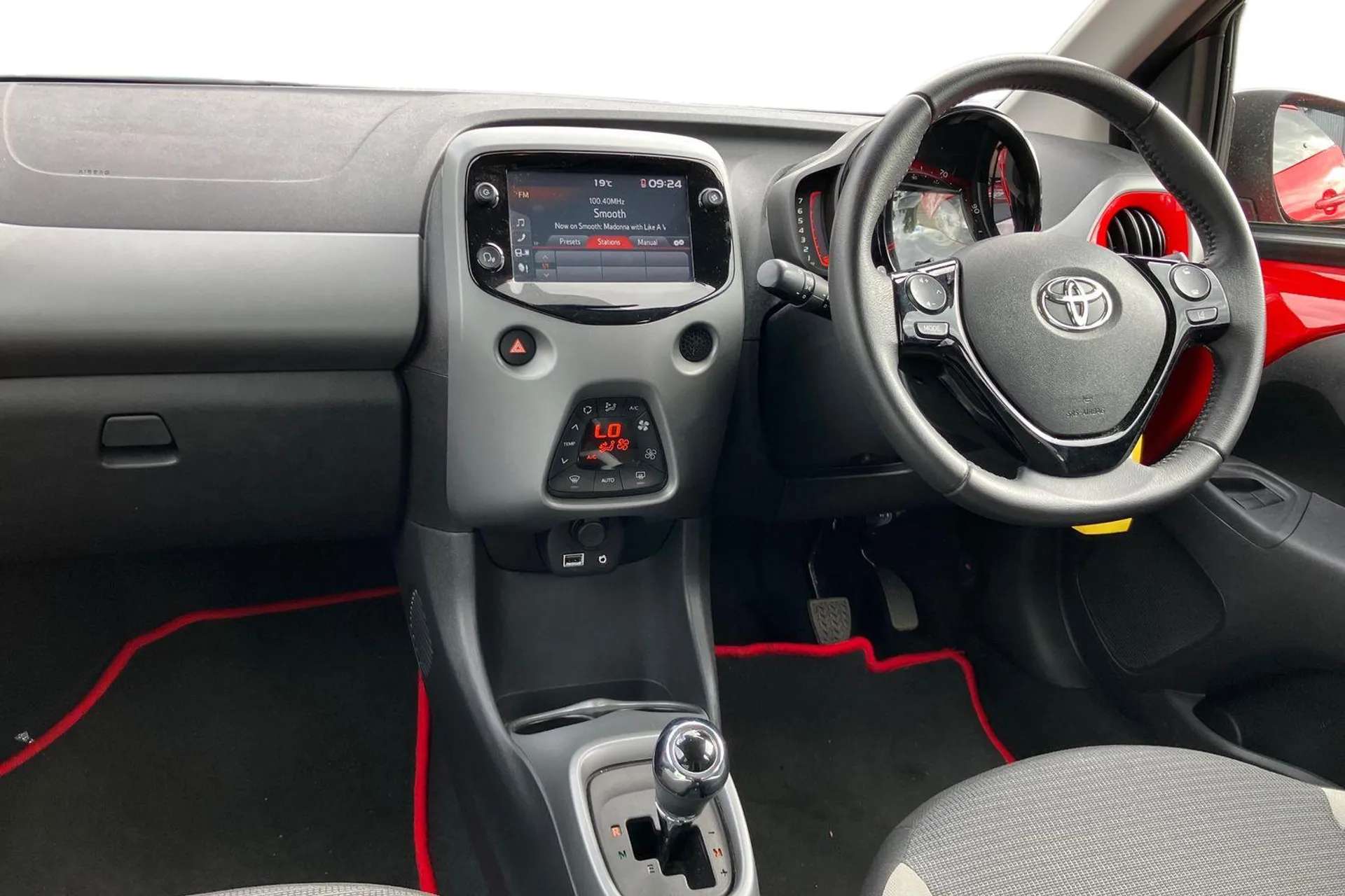 2021 TOYOTA AYGO 2021 TOYOTA AYGO