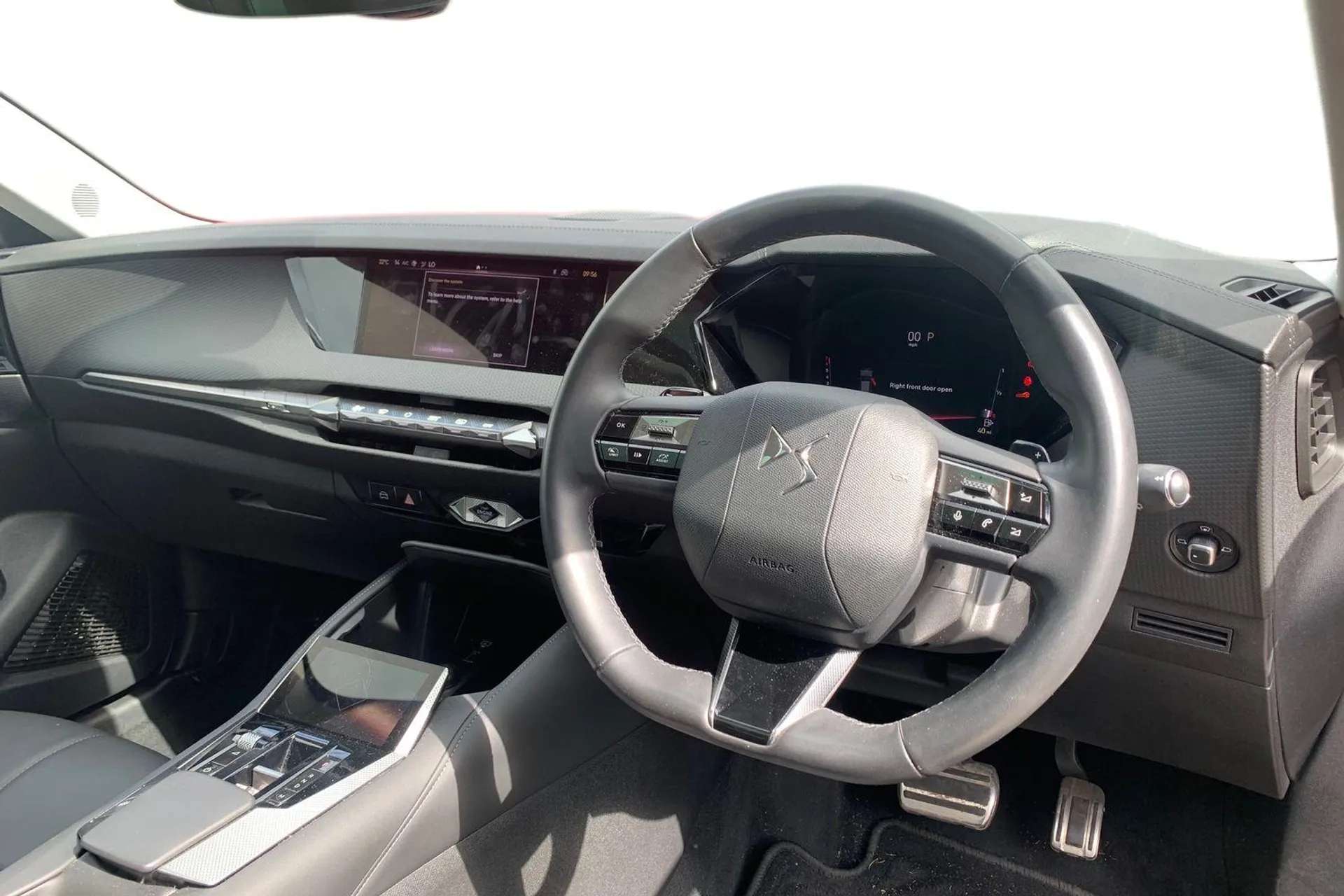 A 2023 DS DS4 1.6 PureTech 180 Rivoli 5dr EAT8 [7 inch digital instrument cluster display, Speed limit recognition and speed warning, 19" Sevilla diamond cut alloy A 2023 DS DS4 1.6 PureTech 180 Rivoli 5dr EAT8 [7 inch digital instrument cluster display, Speed limit recognition and speed warning, 19" Sevilla diamond cut alloy