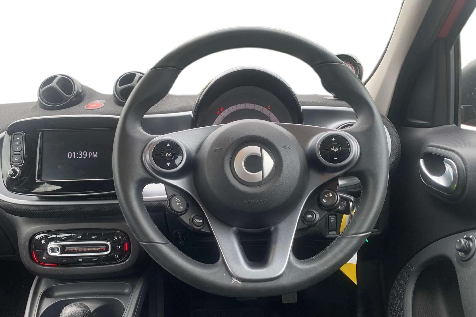 2018 SMART FORFOUR 2018 SMART FORFOUR