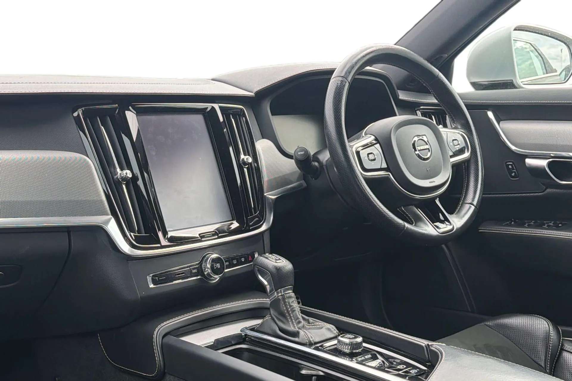 2019 VOLVO S90 2019 VOLVO S90