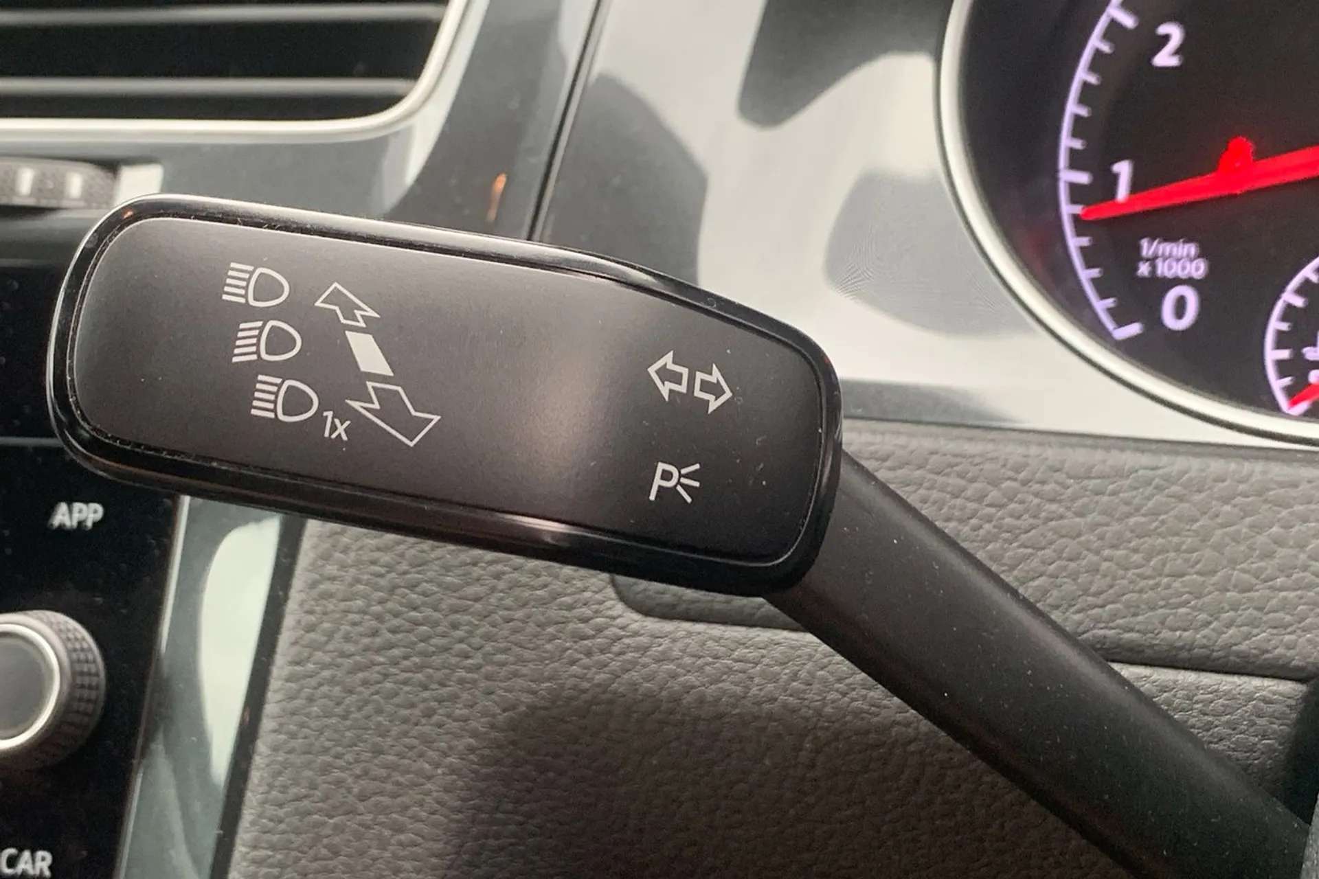 2019 VOLKSWAGEN GOLF 2019 VOLKSWAGEN GOLF