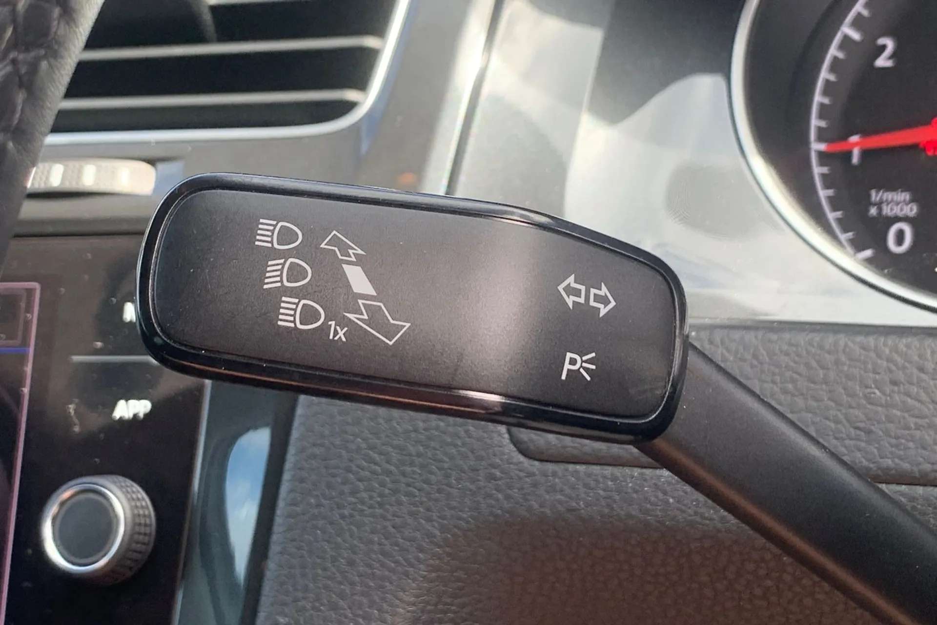 2019 VOLKSWAGEN GOLF 2019 VOLKSWAGEN GOLF