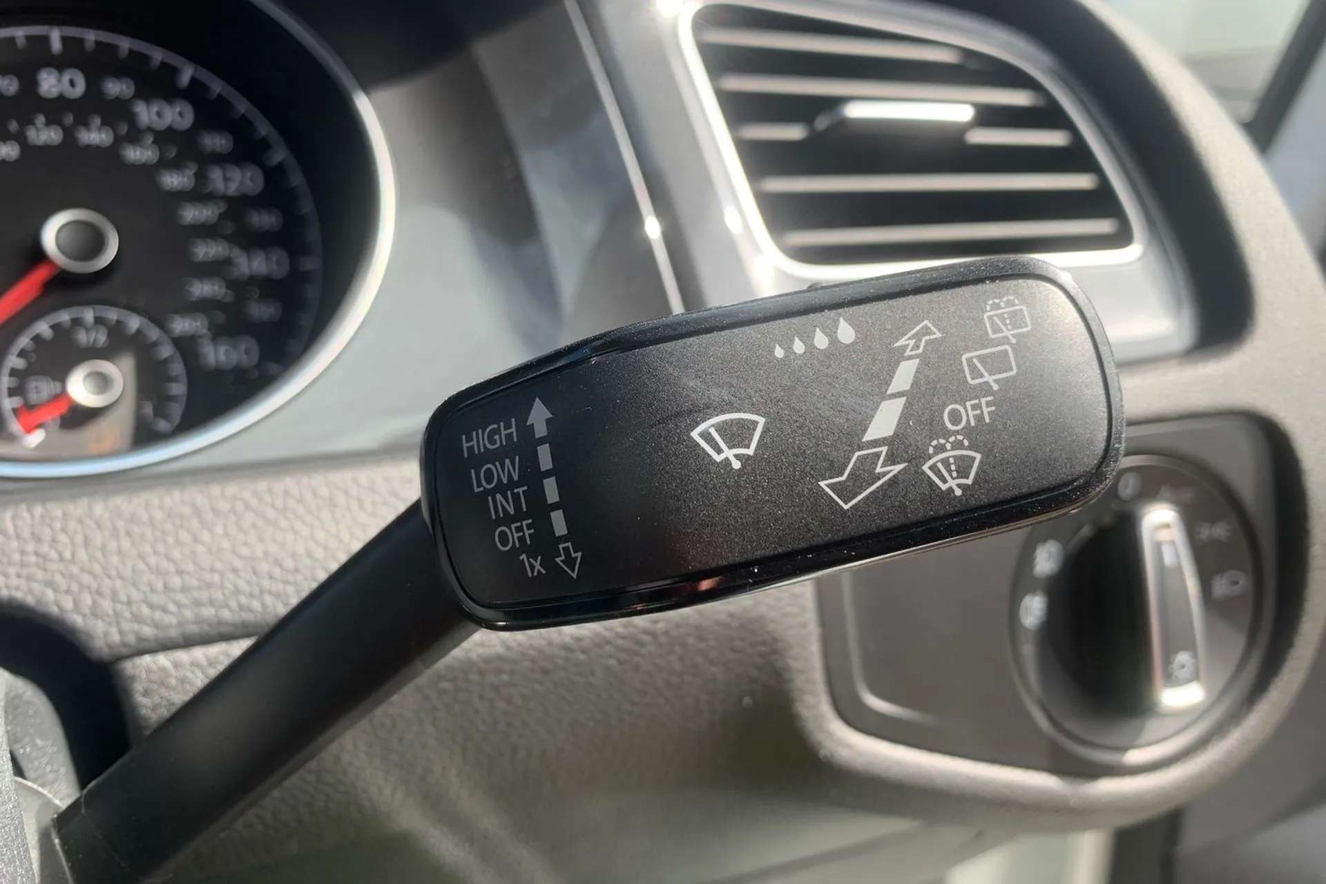 2019 VOLKSWAGEN GOLF 2019 VOLKSWAGEN GOLF