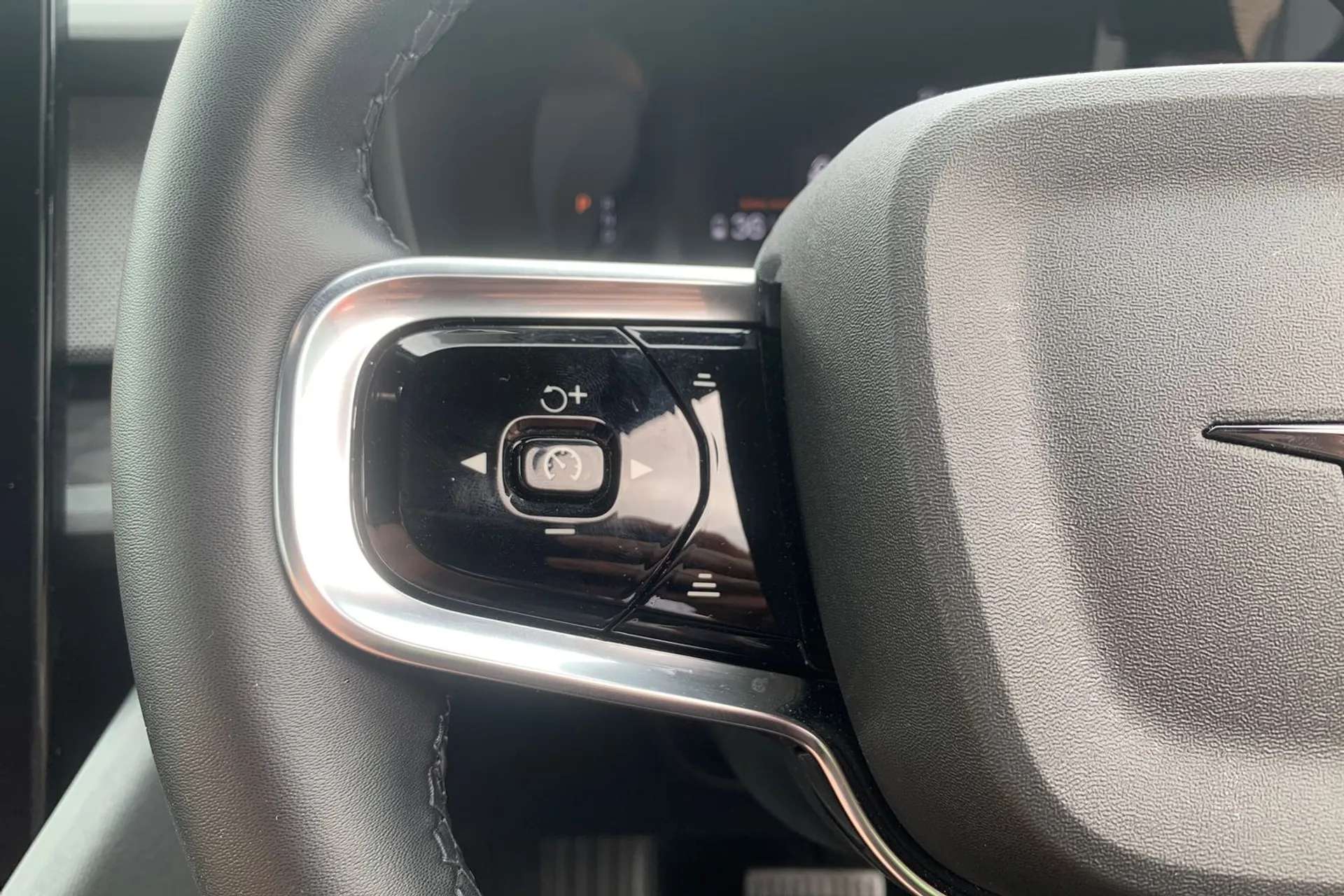 2022 POLESTAR 2 2022 POLESTAR 2