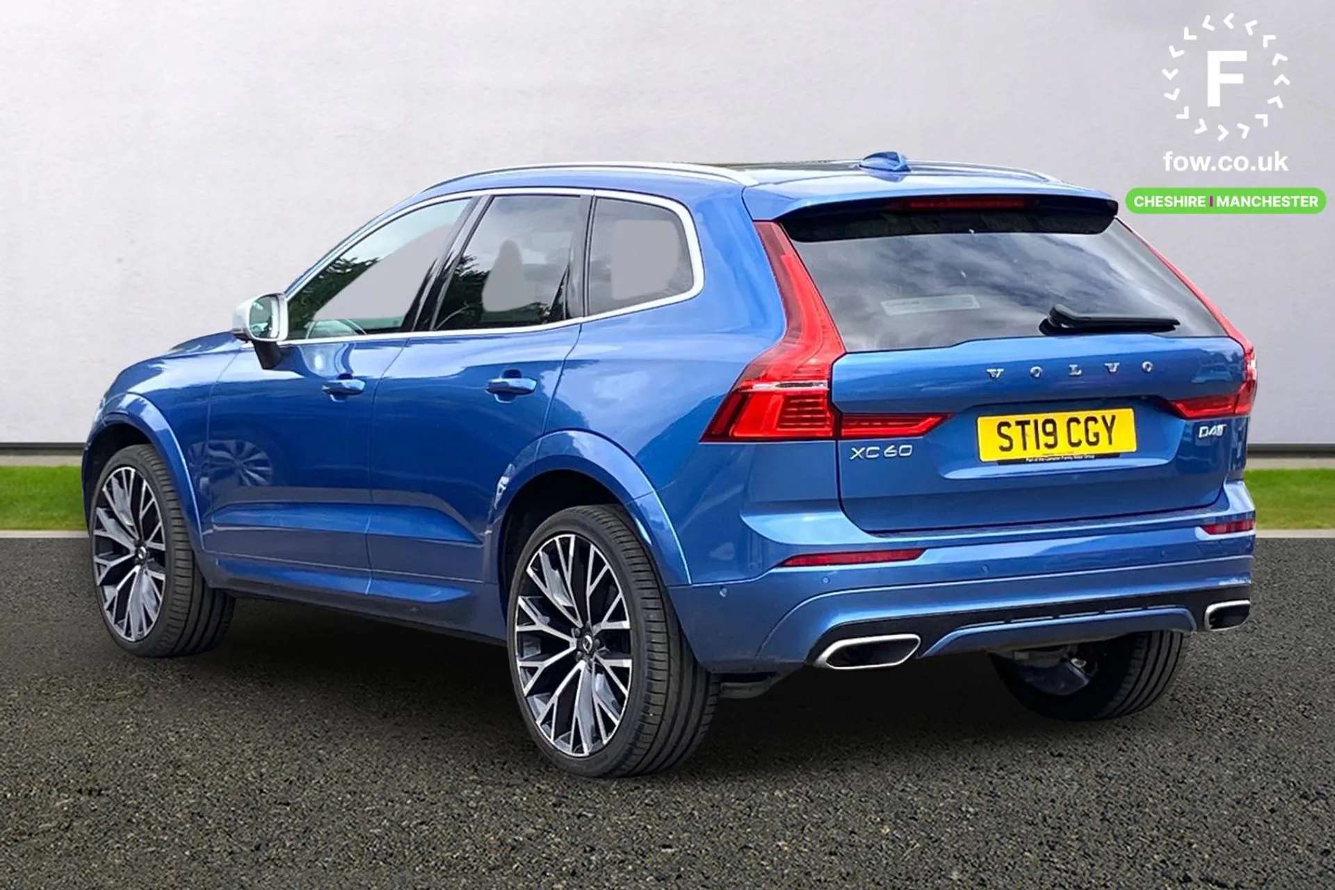A 2019 VOLVO XC60 2.0 D4 R DESIGN Pro 5dr AWD [22" Diamond Cut Alloys, Blind Spot Information System, 4WD, 71l Fuel Tank, Front collision warning with full auto brake,A A 2019 VOLVO XC60 2.0 D4 R DESIGN Pro 5dr AWD [22" Diamond Cut Alloys, Blind Spot Information System, 4WD, 71l Fuel Tank, Front collision warning with full auto brake,A