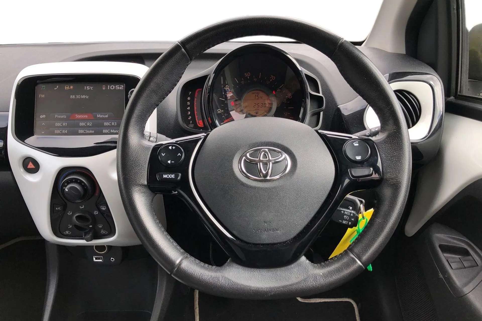 2016 TOYOTA AYGO 2016 TOYOTA AYGO