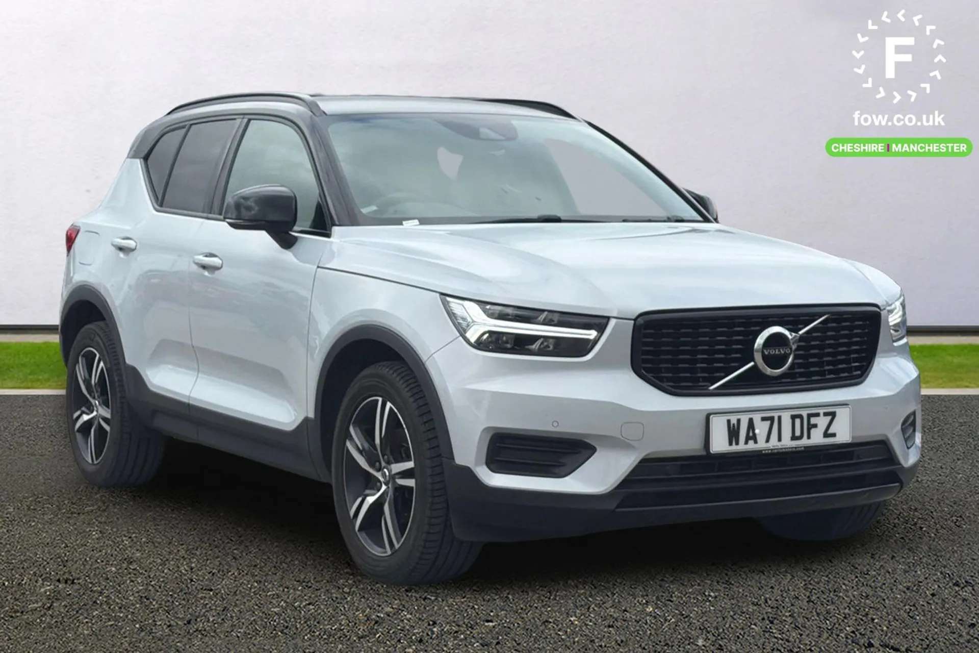 2021 VOLVO XC40 2021 VOLVO XC40