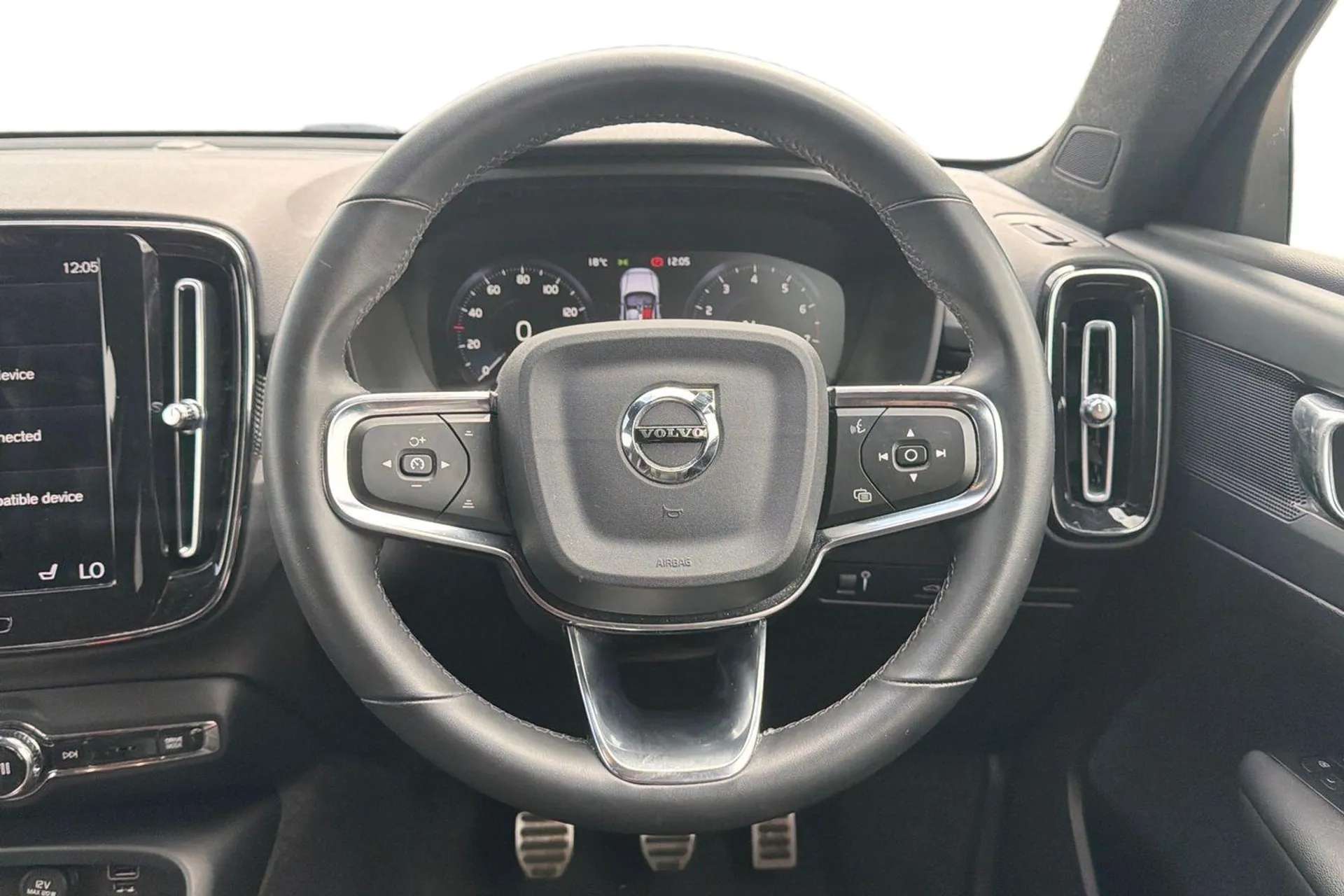 2021 VOLVO XC40 2021 VOLVO XC40