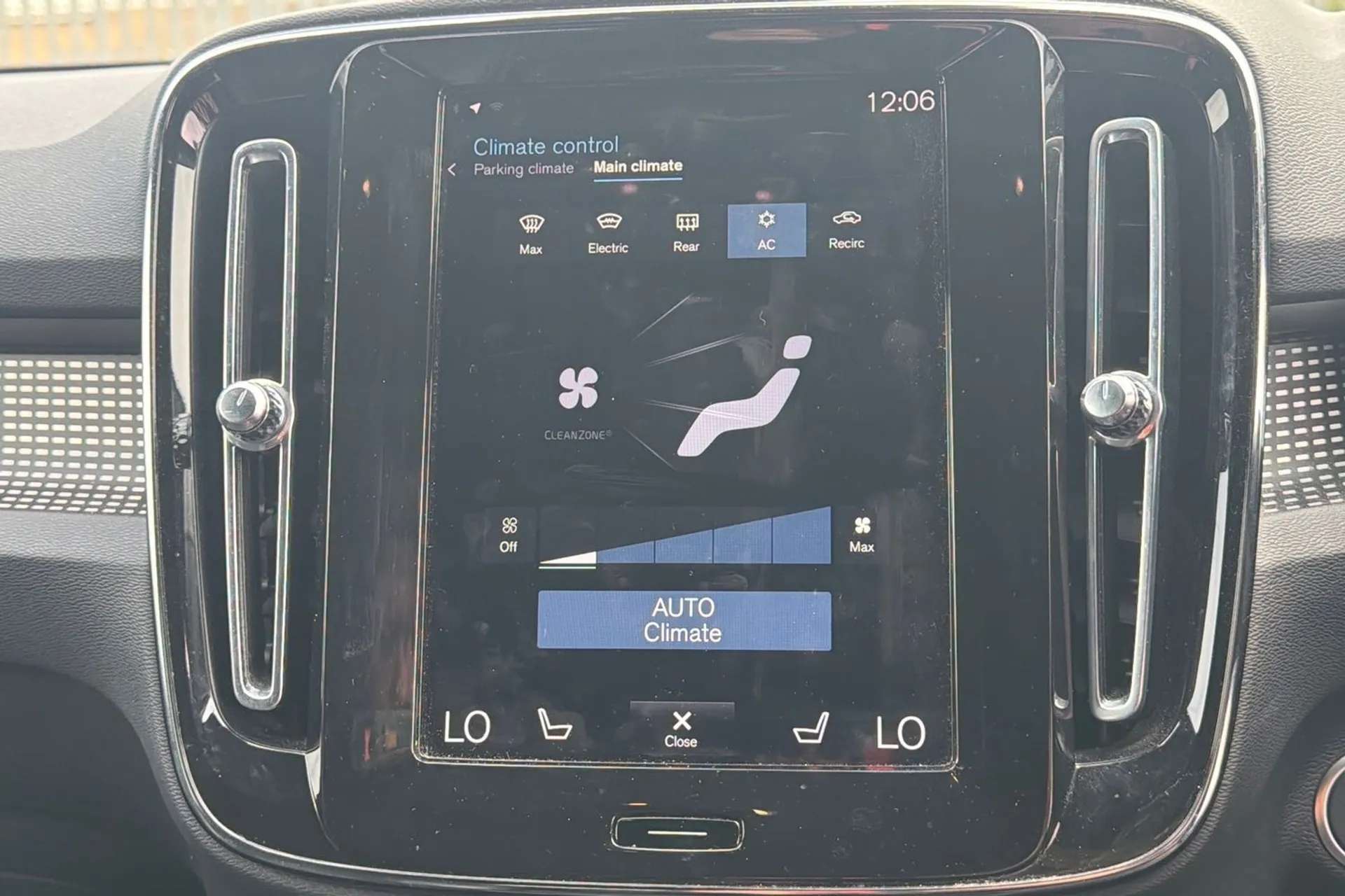 2021 VOLVO XC40 2021 VOLVO XC40