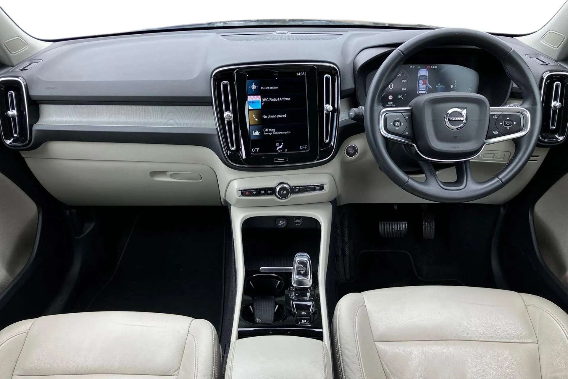 2021 VOLVO XC40 2021 VOLVO XC40