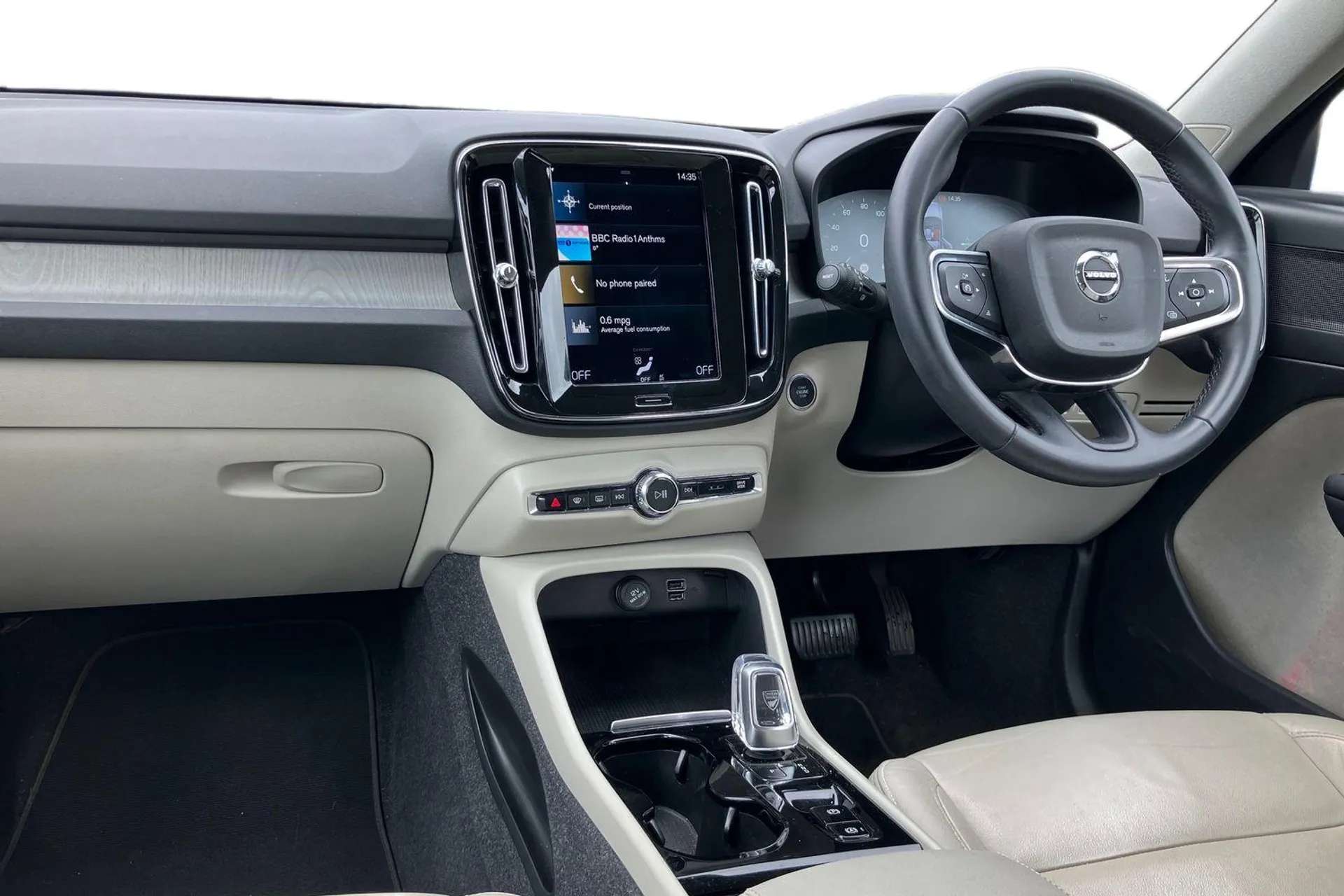 2021 VOLVO XC40 2021 VOLVO XC40