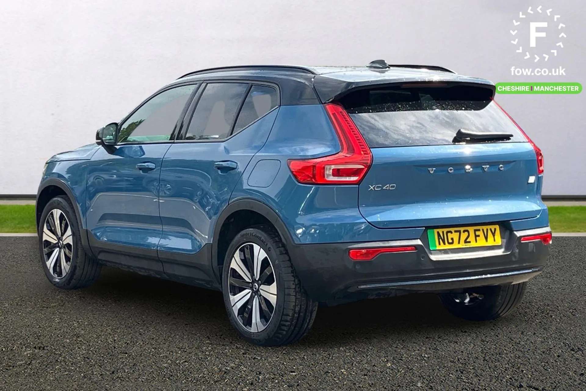 A 2023 VOLVO XC40 170kW Recharge Plus 69kWh 5dr Auto [ Front park assist , Rear park assist , Hands free power tailgate , Rear park assist camera , Wireless/Inductive M A 2023 VOLVO XC40 170kW Recharge Plus 69kWh 5dr Auto [ Front park assist , Rear park assist , Hands free power tailgate , Rear park assist camera , Wireless/Inductive M