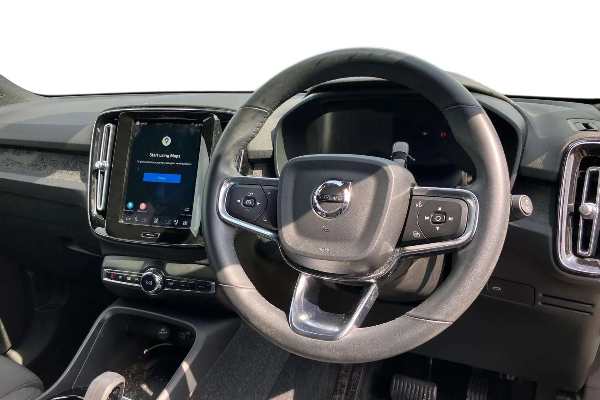 A 2023 VOLVO XC40 170kW Recharge Plus 69kWh 5dr Auto [ Front park assist , Rear park assist , Hands free power tailgate , Rear park assist camera , Wireless/Inductive M A 2023 VOLVO XC40 170kW Recharge Plus 69kWh 5dr Auto [ Front park assist , Rear park assist , Hands free power tailgate , Rear park assist camera , Wireless/Inductive M