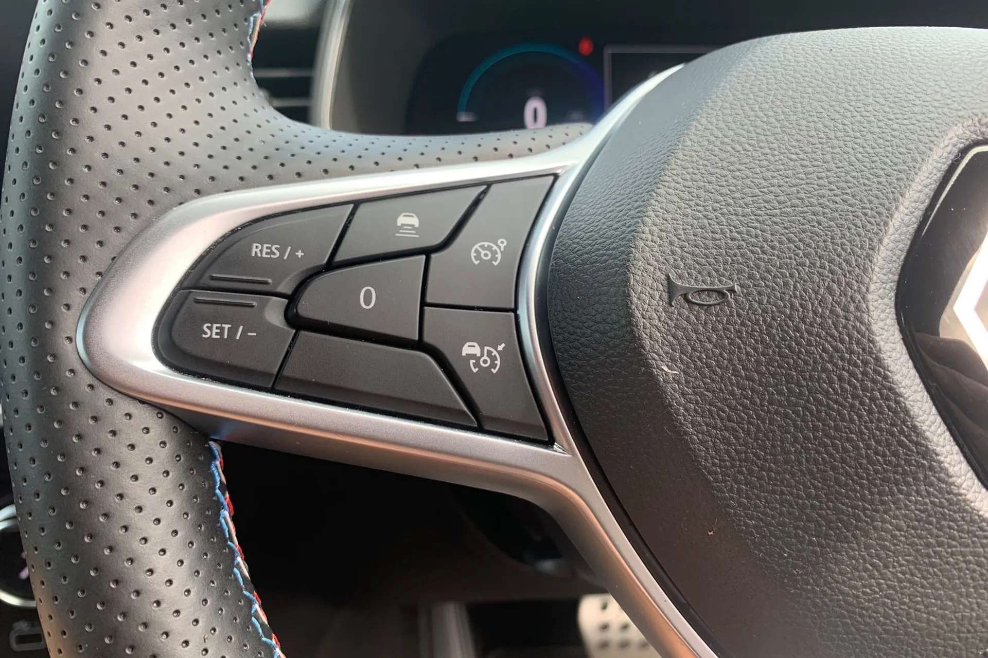 2024 RENAULT CLIO 2024 RENAULT CLIO