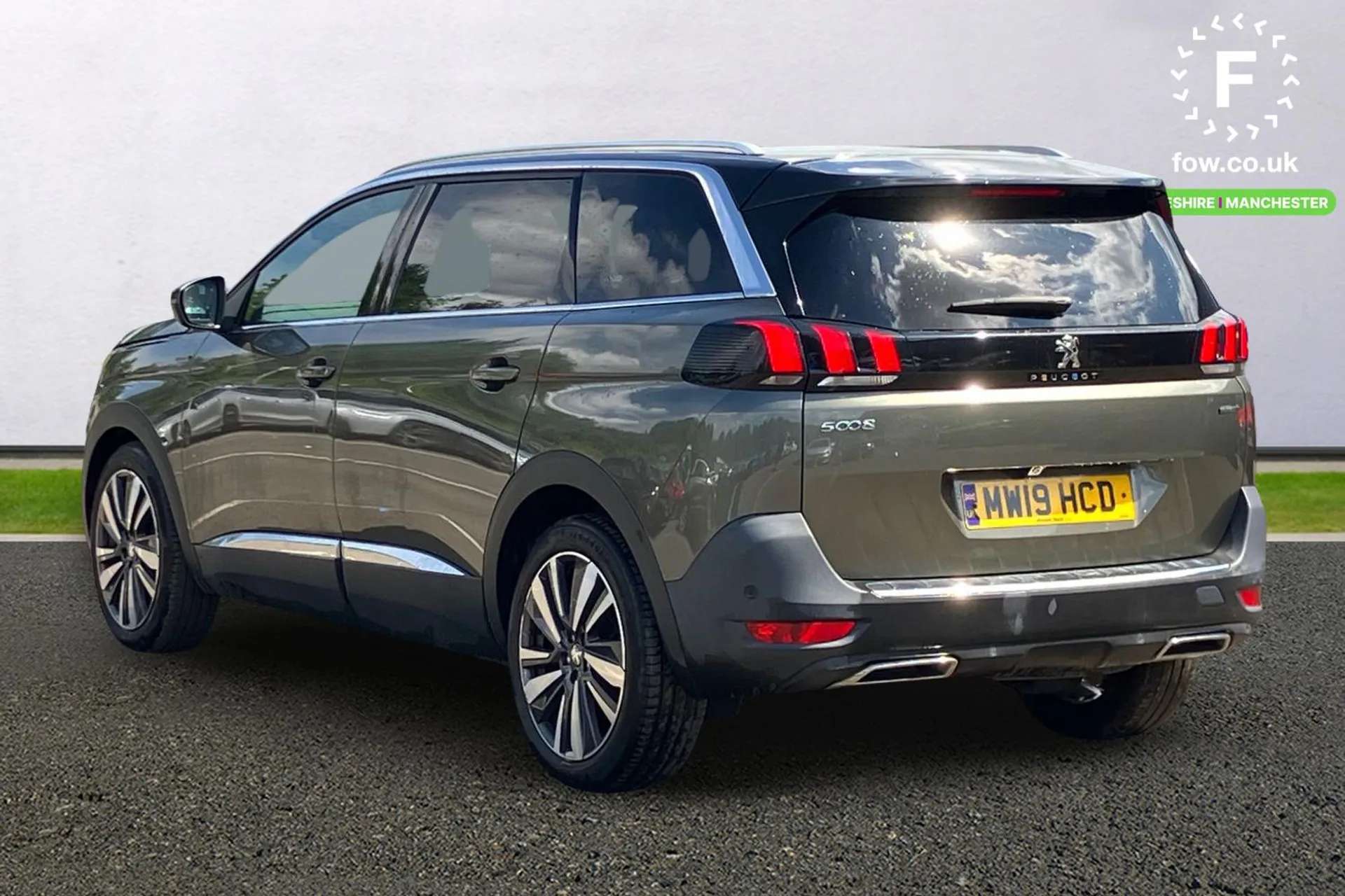 2019 PEUGEOT 5008 2019 PEUGEOT 5008