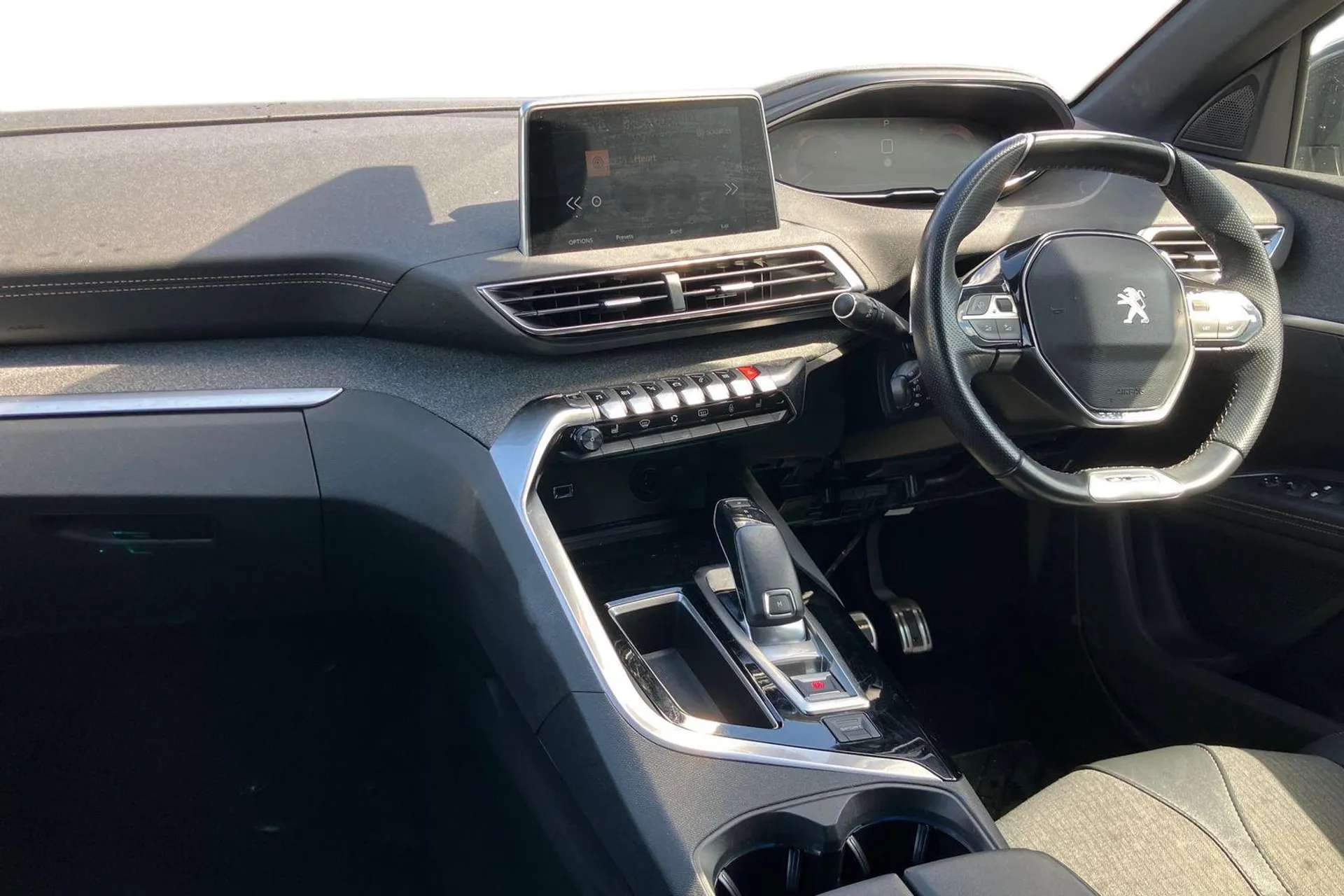 2019 PEUGEOT 5008 2019 PEUGEOT 5008