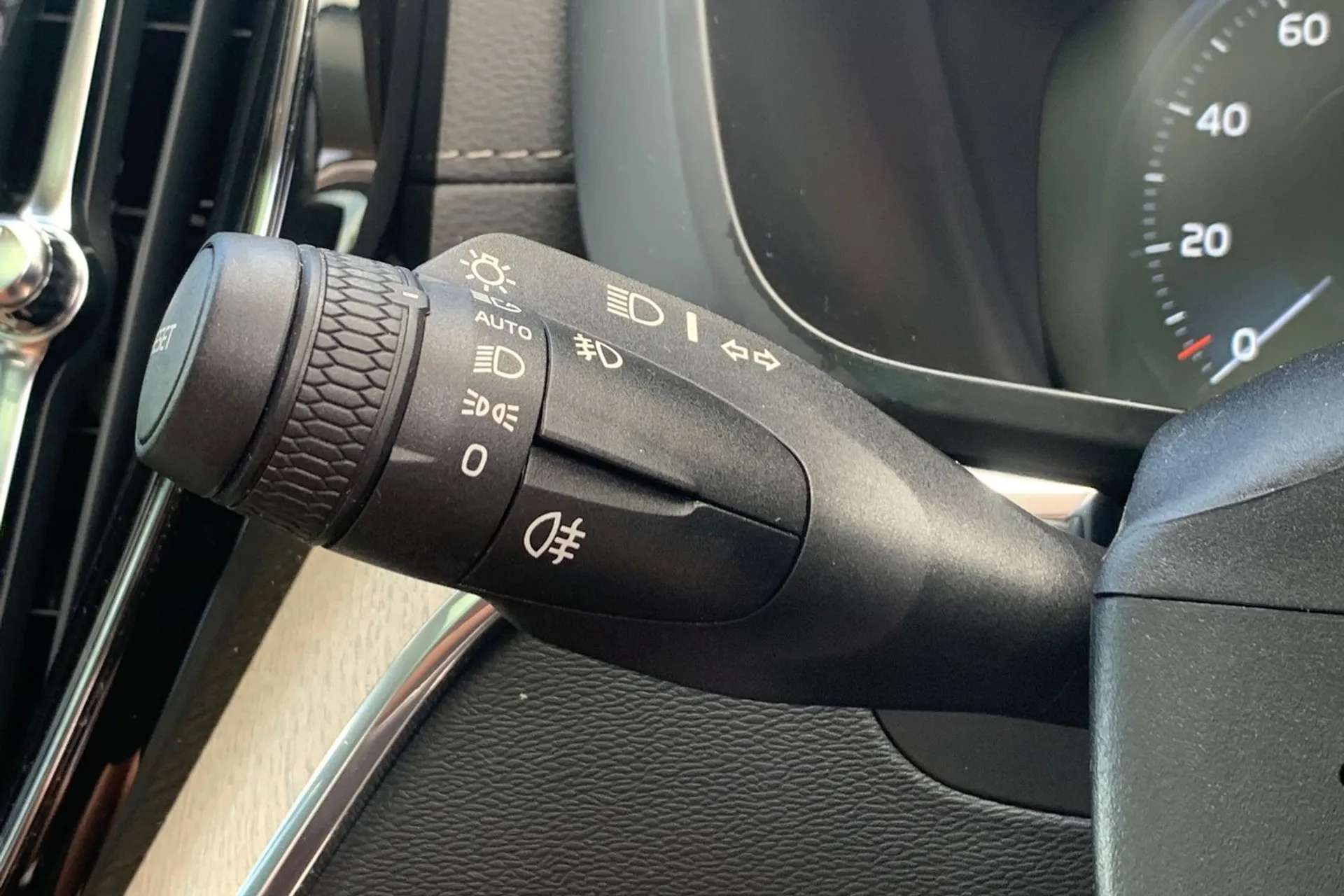 2020 VOLVO XC60 2020 VOLVO XC60