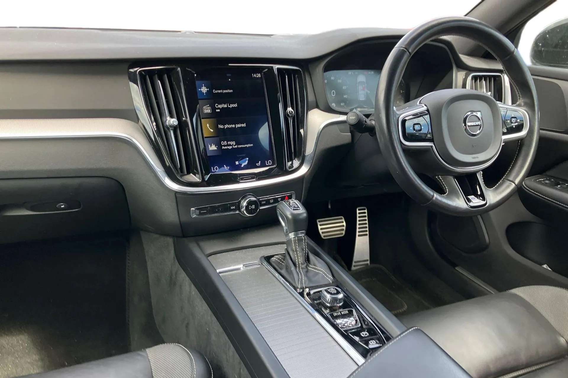 2020 VOLVO V60 2020 VOLVO V60