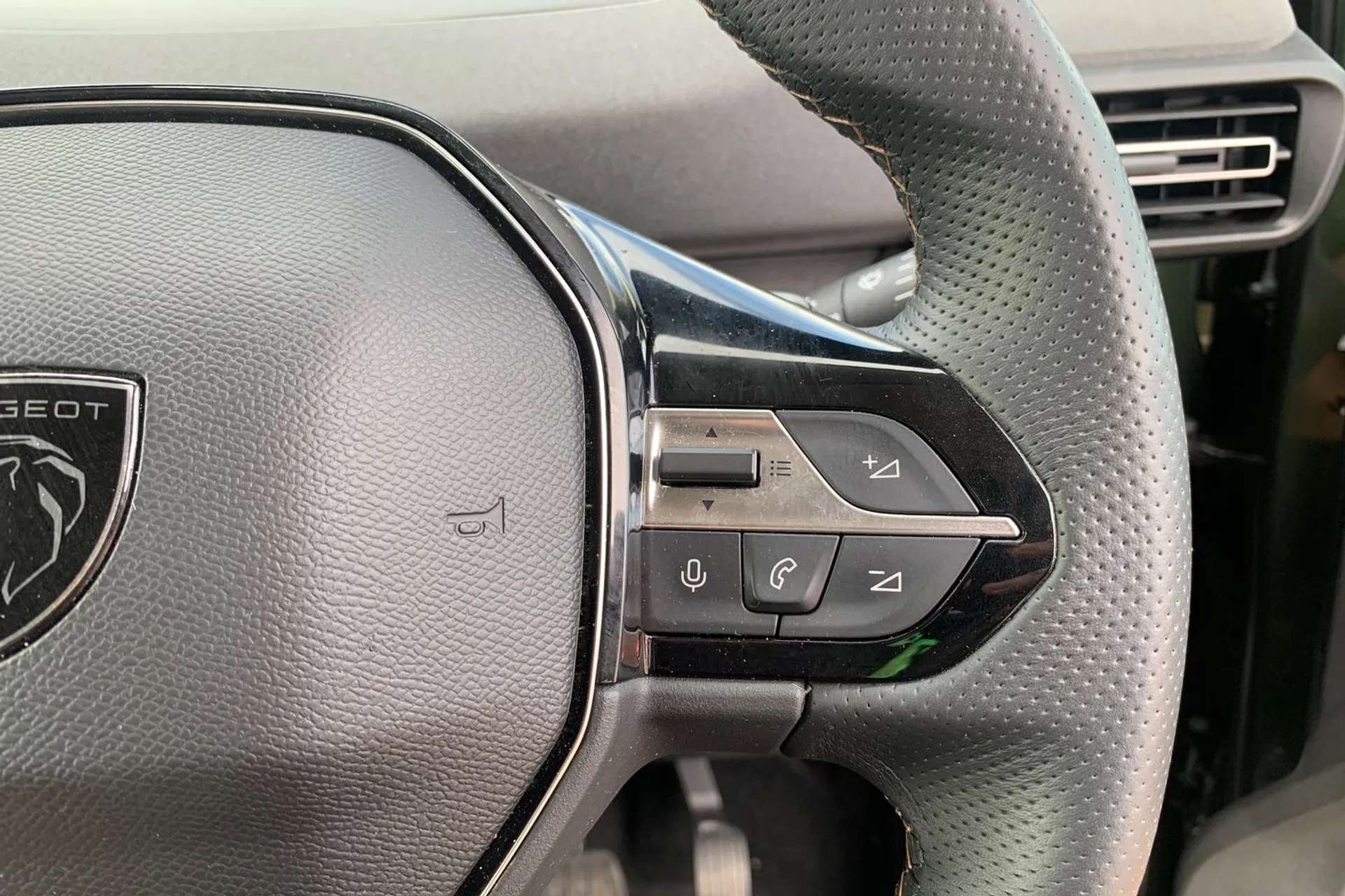 2025 PEUGEOT RIFTER 2025 PEUGEOT RIFTER