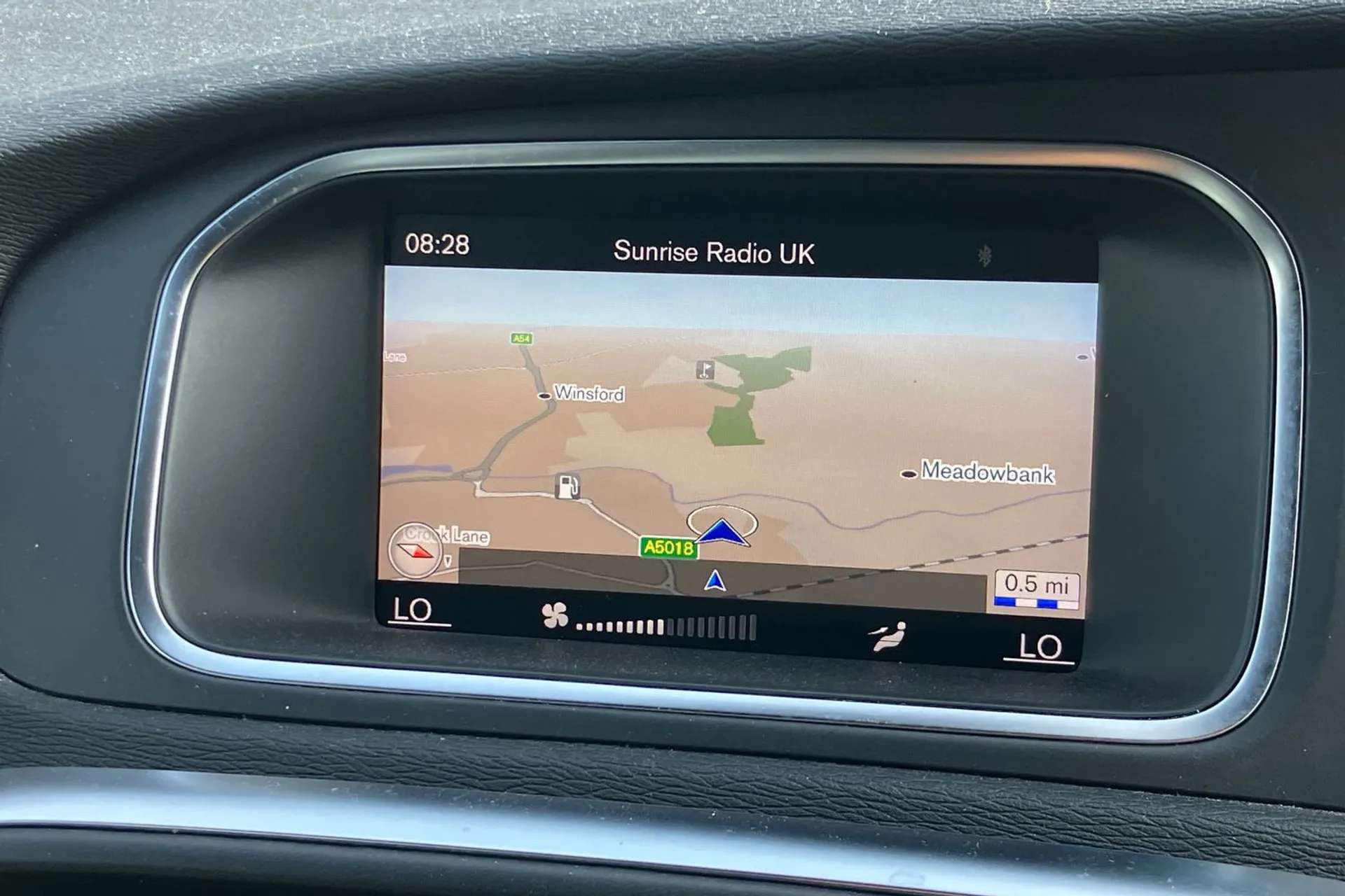2019 VOLVO V40 2019 VOLVO V40