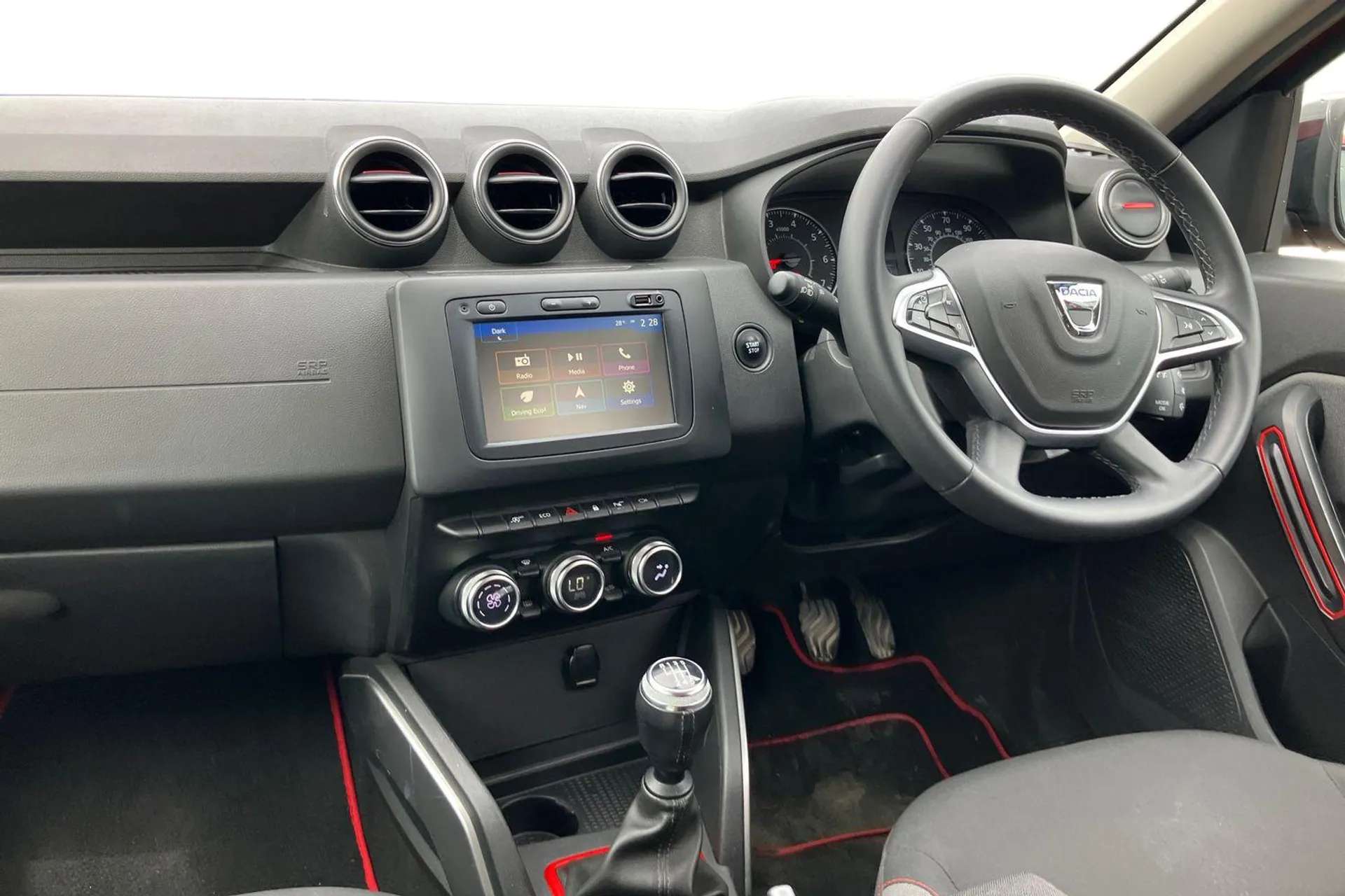A 2019 DACIA DUSTER 1.3 TCe 130 Techroad 5dr [MediaNav Evolution 7" touchscreen multimedia system with satellite nav, Multi view camera, Electric adjustable/heated door m A 2019 DACIA DUSTER 1.3 TCe 130 Techroad 5dr [MediaNav Evolution 7" touchscreen multimedia system with satellite nav, Multi view camera, Electric adjustable/heated door m