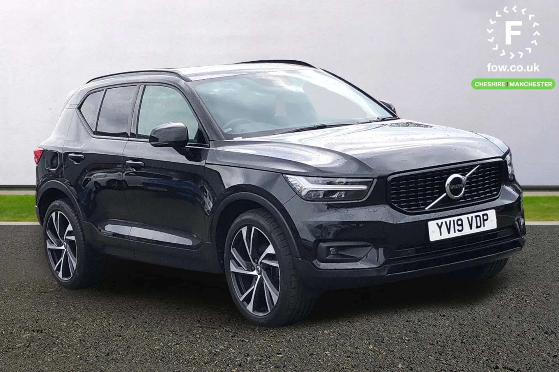 2019 VOLVO XC40 2019 VOLVO XC40