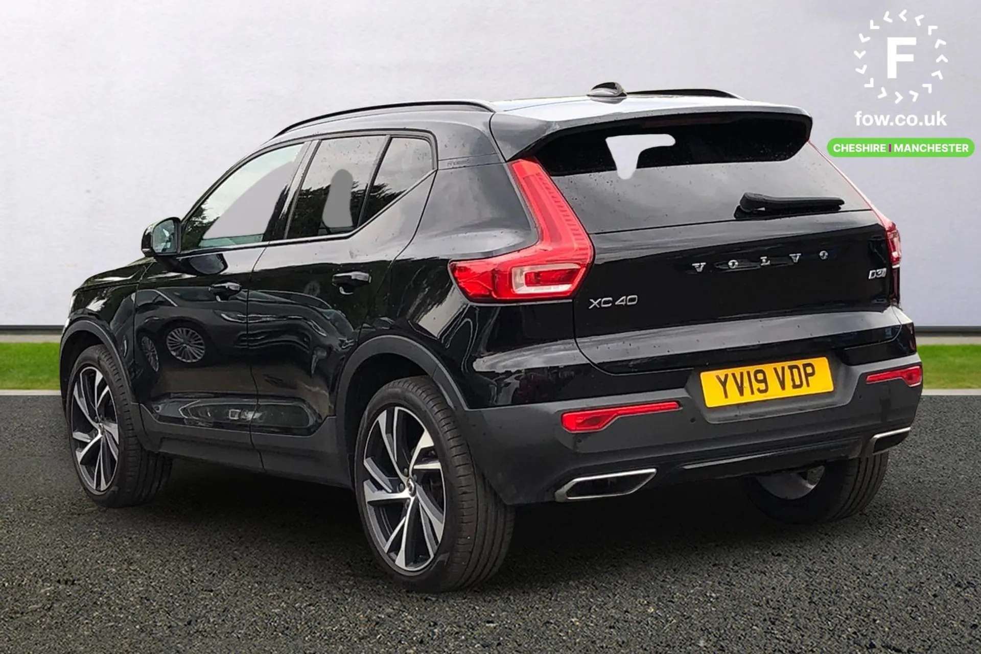 2019 VOLVO XC40 2019 VOLVO XC40