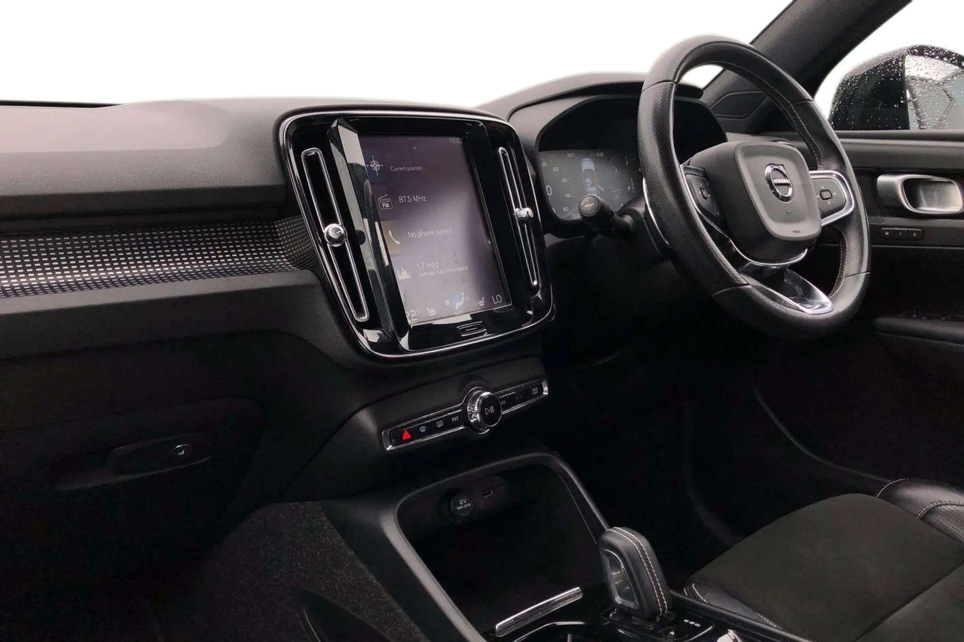 2019 VOLVO XC40 2019 VOLVO XC40