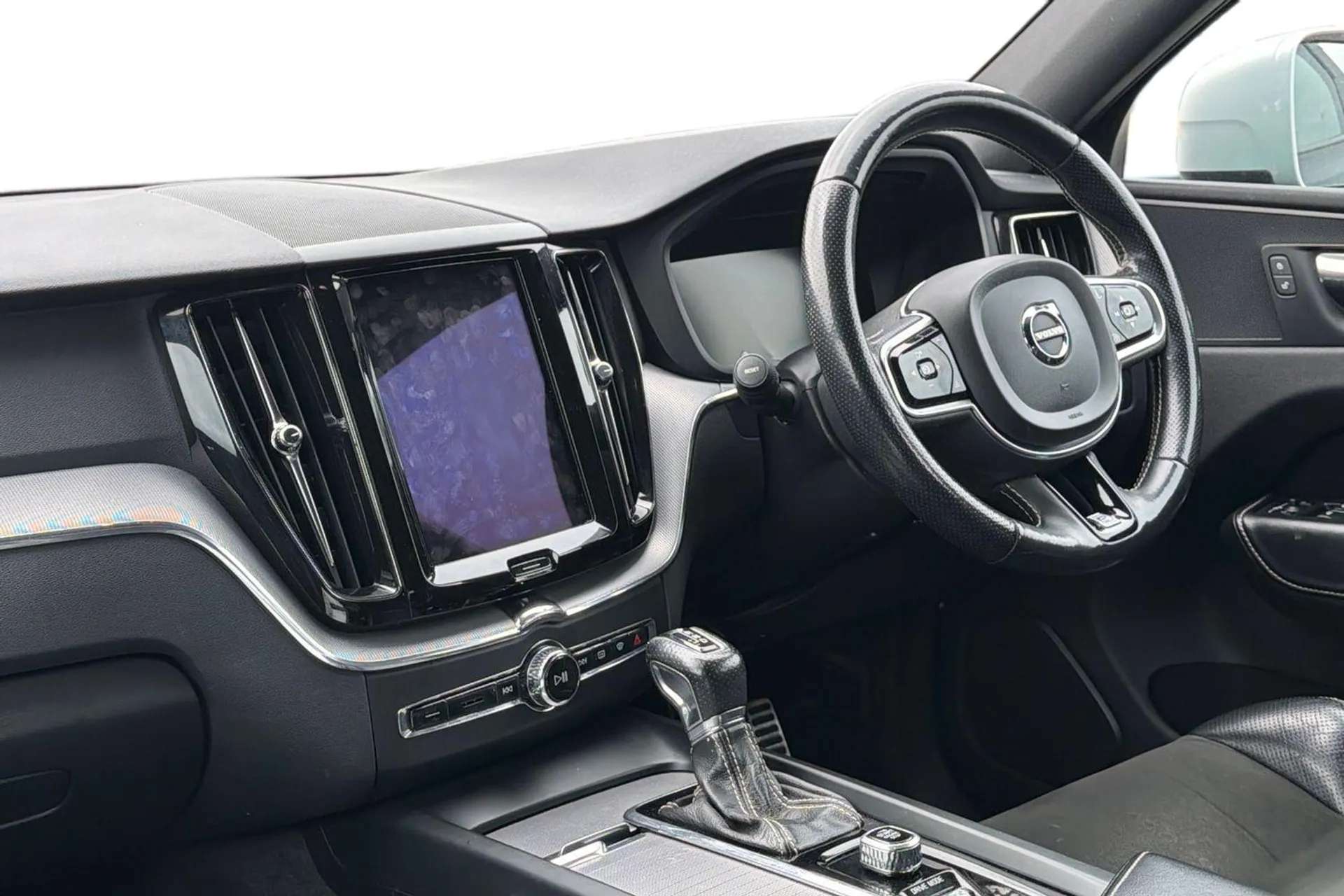2017 VOLVO XC60 2017 VOLVO XC60