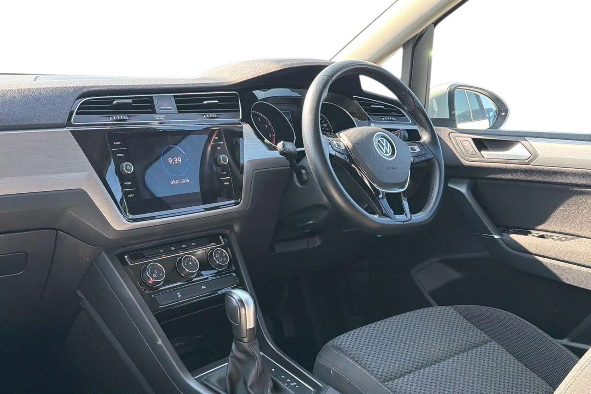 2021 VOLKSWAGEN TOURAN 2021 VOLKSWAGEN TOURAN
