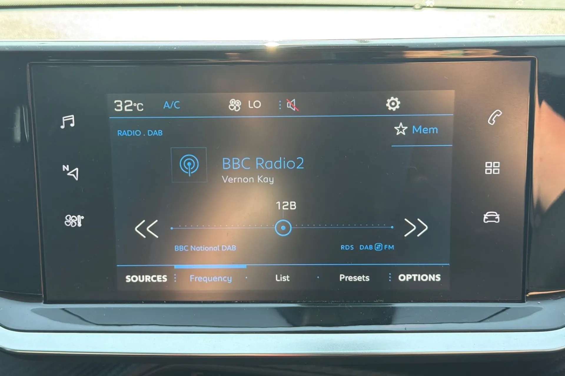 2021 PEUGEOT 2008 2021 PEUGEOT 2008