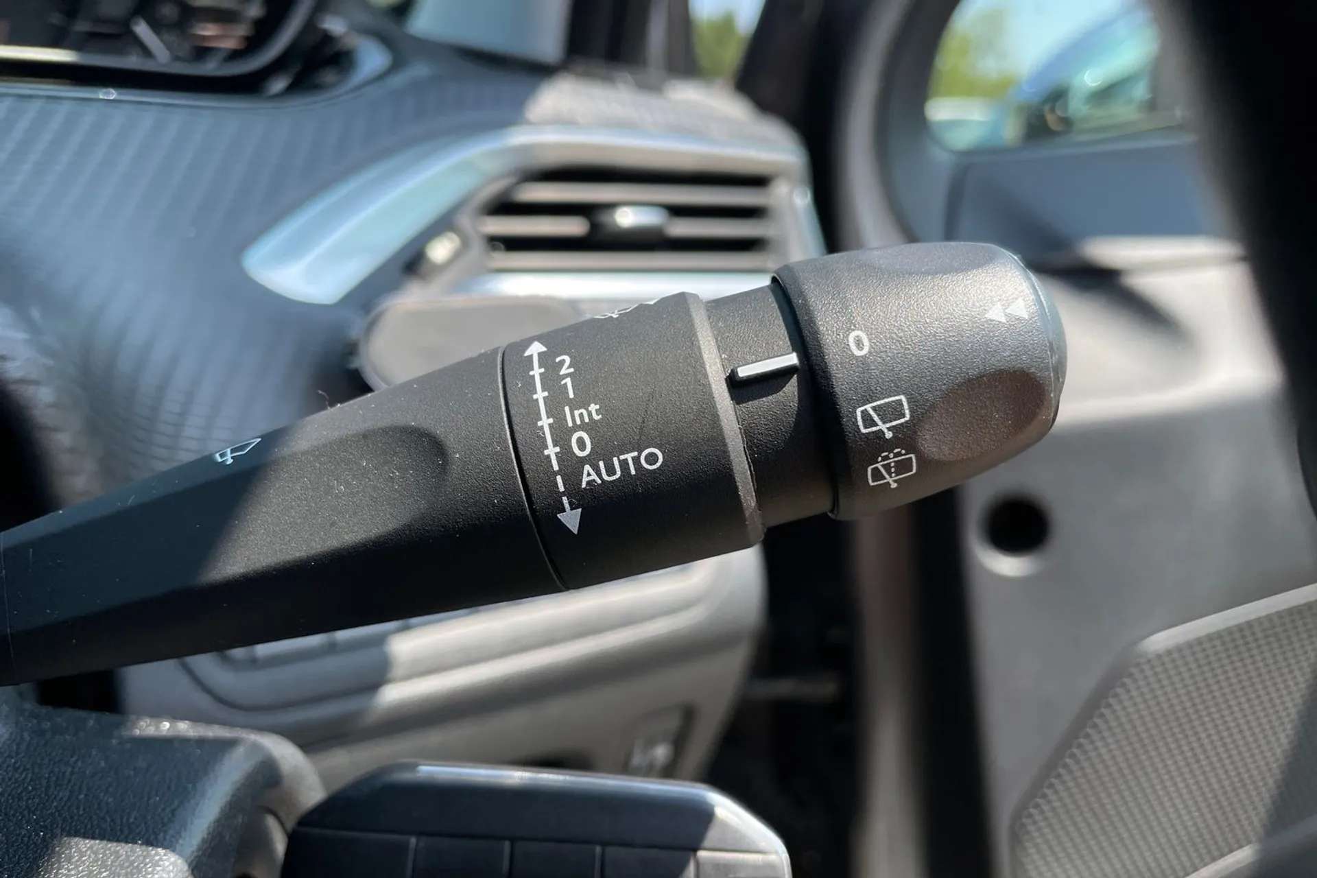 2019 PEUGEOT 208 2019 PEUGEOT 208