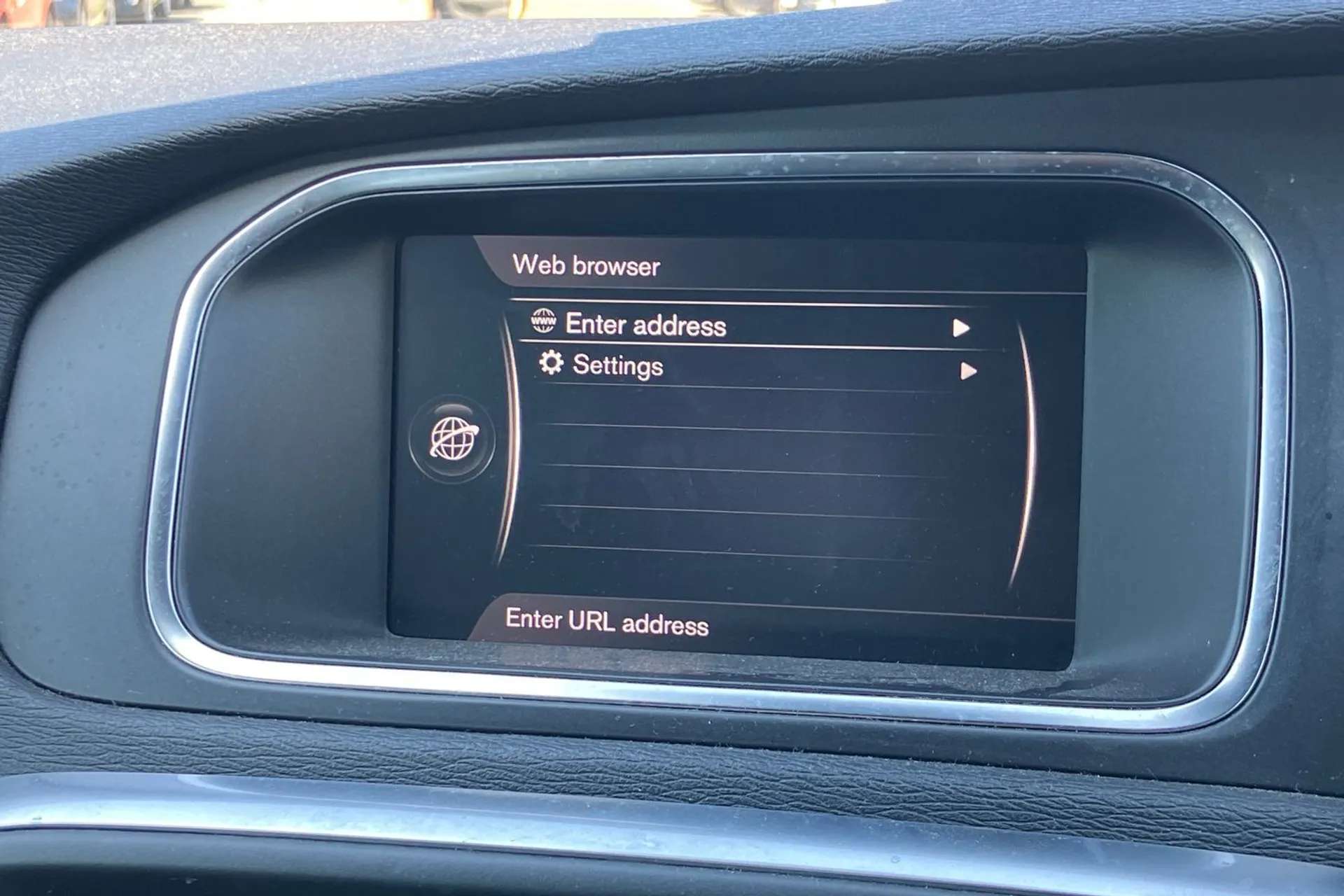 2018 VOLVO V40 2018 VOLVO V40
