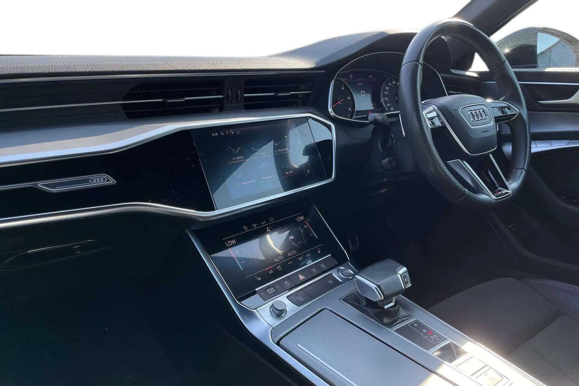 A 2019 AUDI A6 40 TDI S Line 4dr S Tronic [LED Interior Ambient Lighting Pack, Automatic start/stop system with coasting functionality, Heat insulating darkened glas A 2019 AUDI A6 40 TDI S Line 4dr S Tronic [LED Interior Ambient Lighting Pack, Automatic start/stop system with coasting functionality, Heat insulating darkened glas