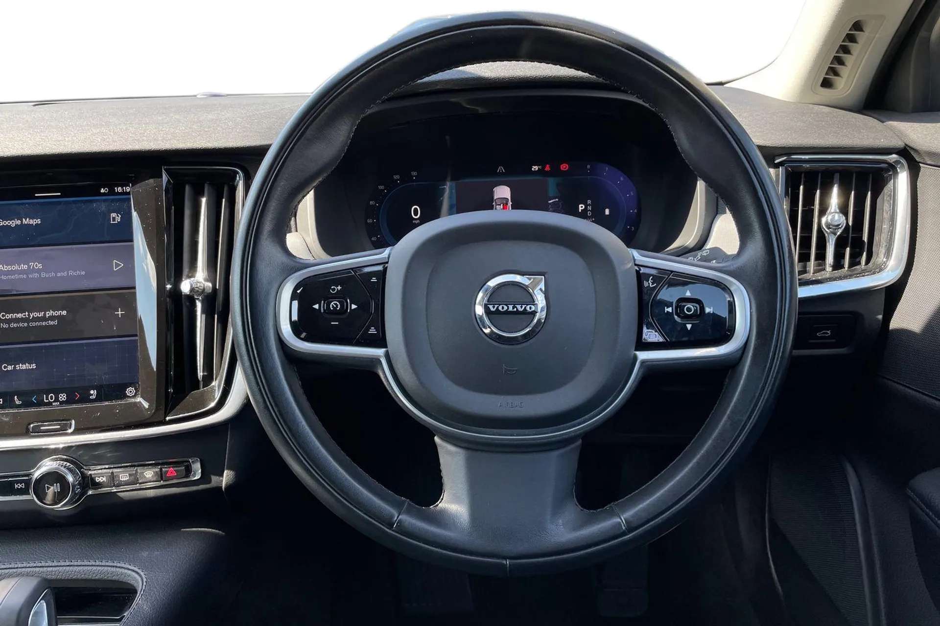 2022 VOLVO V90 2022 VOLVO V90