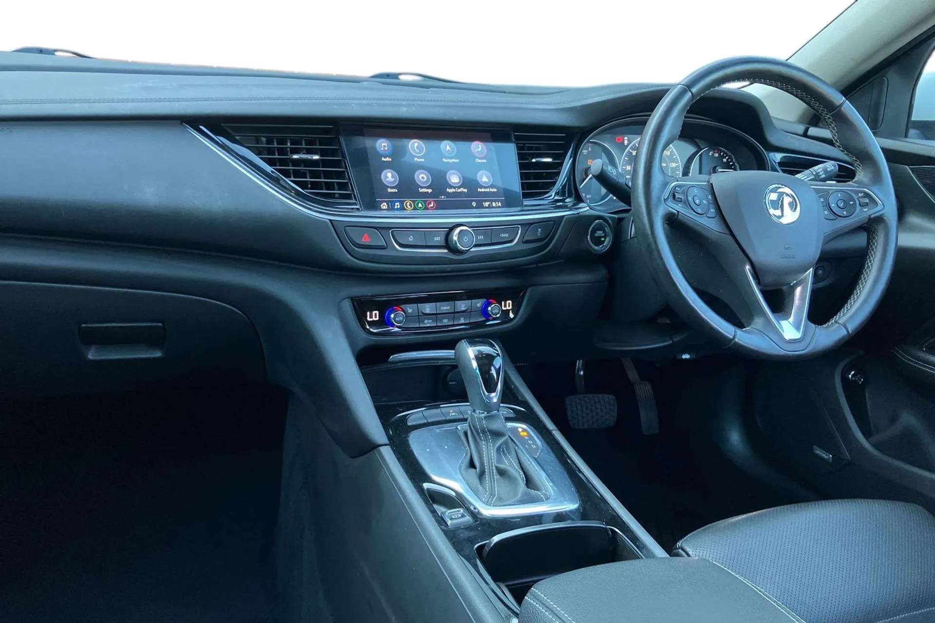 A 2018 VAUXHALL INSIGNIA 2.0 Turbo D Elite Nav 5dr Auto [Panoramic glass sunroof, 20" 5-Twin-Spoke Alloys, BOSE premium sound, Power tailgate, Ergonomic seats, OnStar, Winter A 2018 VAUXHALL INSIGNIA 2.0 Turbo D Elite Nav 5dr Auto [Panoramic glass sunroof, 20" 5-Twin-Spoke Alloys, BOSE premium sound, Power tailgate, Ergonomic seats, OnStar, Winter