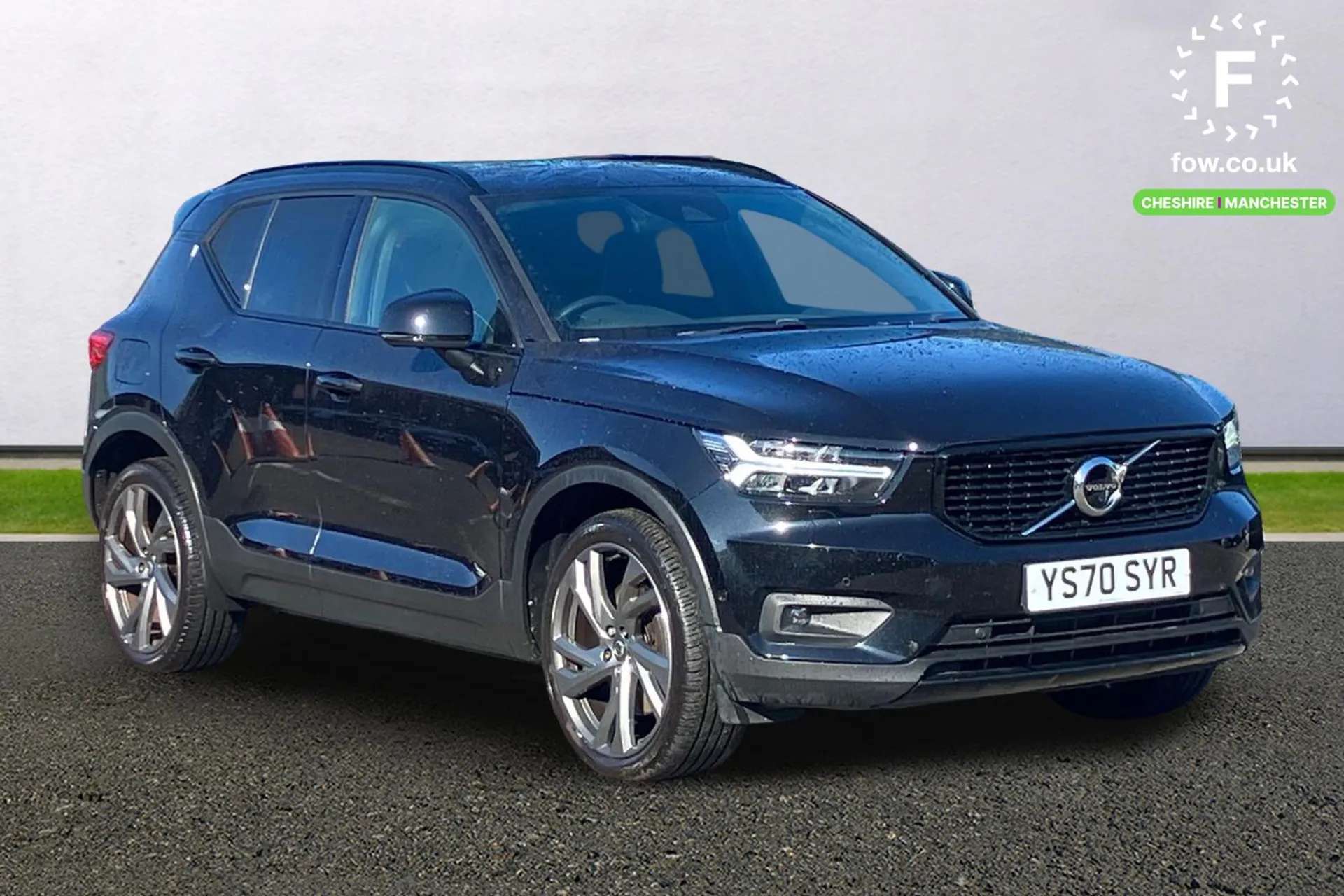 A 2020 VOLVO XC40 1.5 T5 Recharge PHEV R DESIGN Pro 5dr Auto [Power Glass Tilt and Slide Panoramic Sunroof, Driver Assist, Intellisafe Surround, Lounge Pack, Sensus Con A 2020 VOLVO XC40 1.5 T5 Recharge PHEV R DESIGN Pro 5dr Auto [Power Glass Tilt and Slide Panoramic Sunroof, Driver Assist, Intellisafe Surround, Lounge Pack, Sensus Con